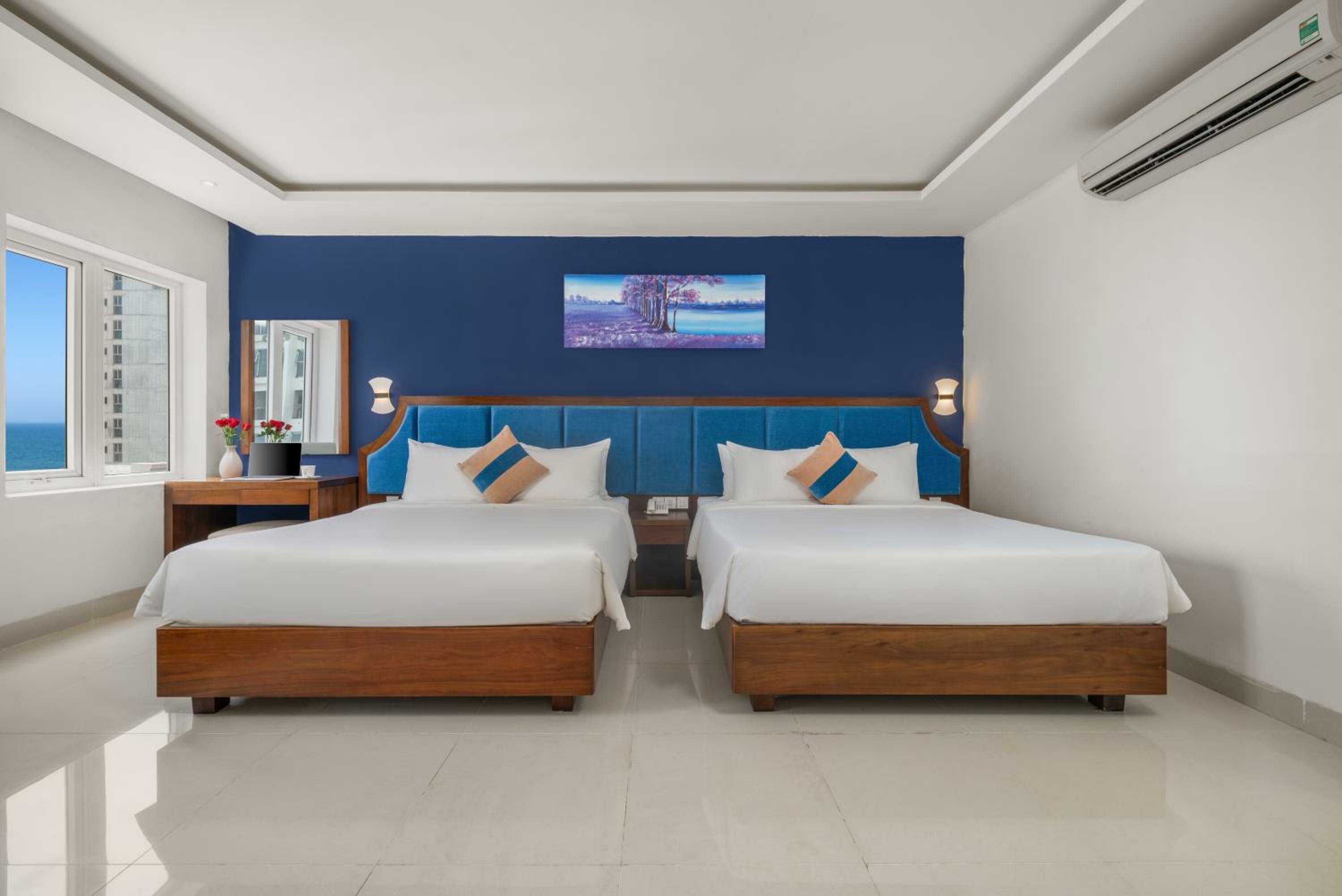 Family Room with Side Sea View