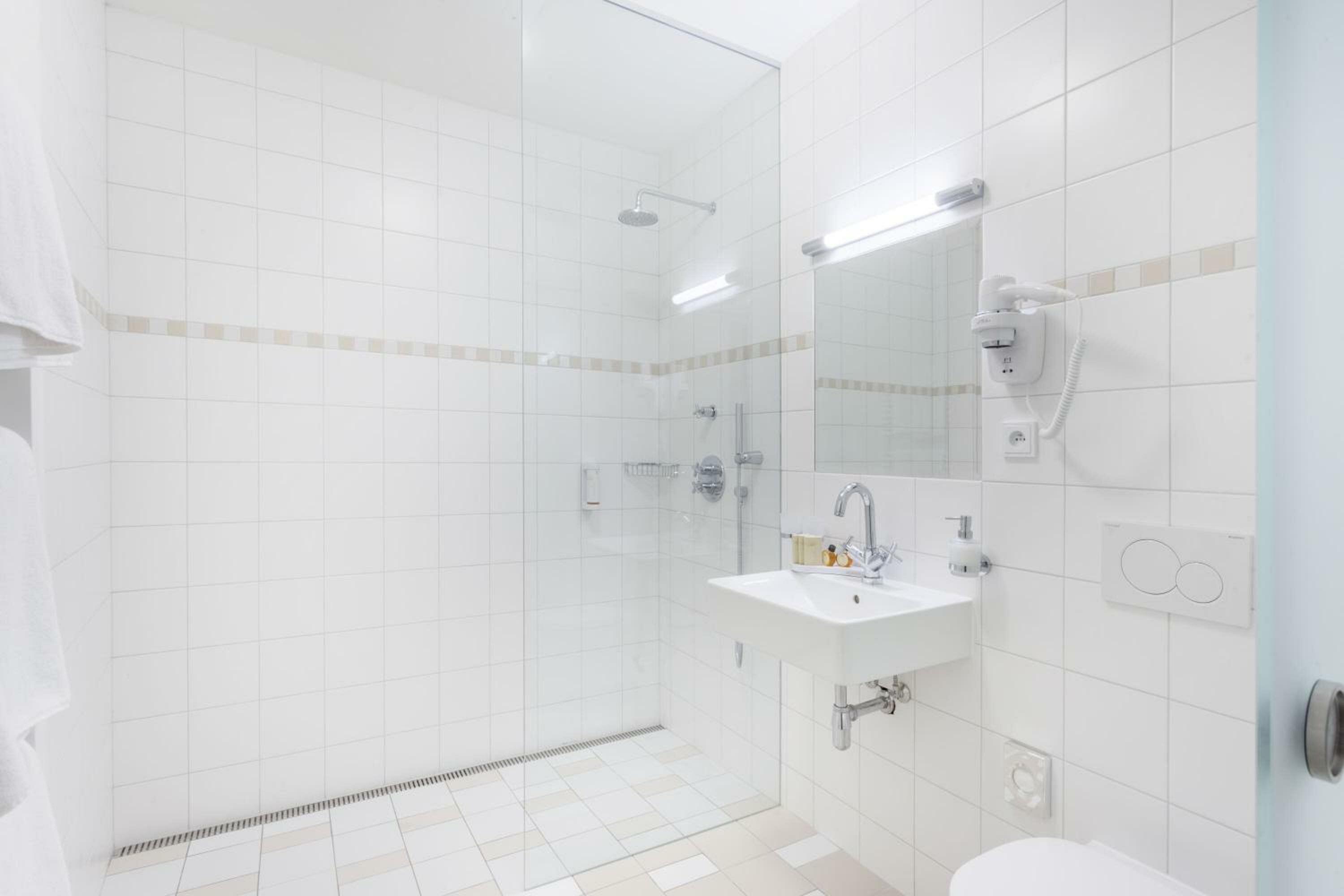 Luxury Apartment with Street View 