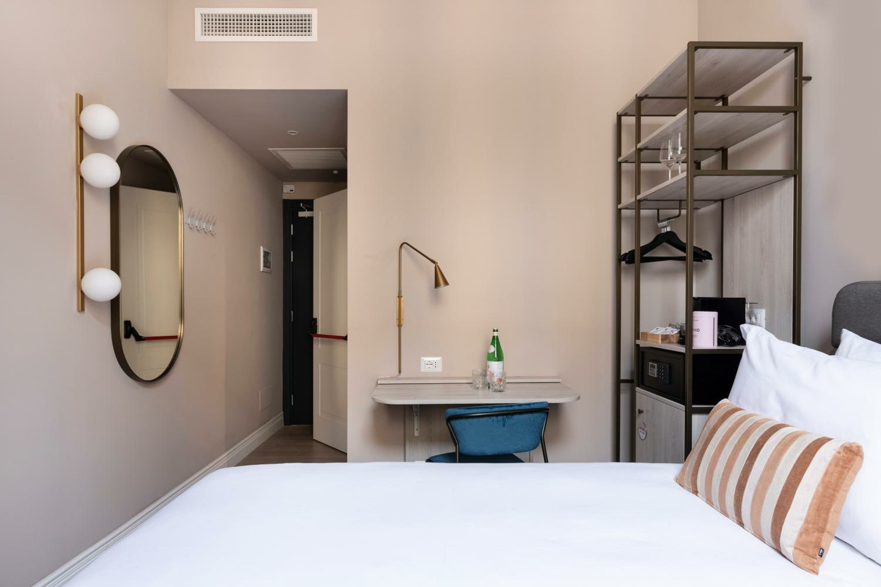 Medium Room - Accessible