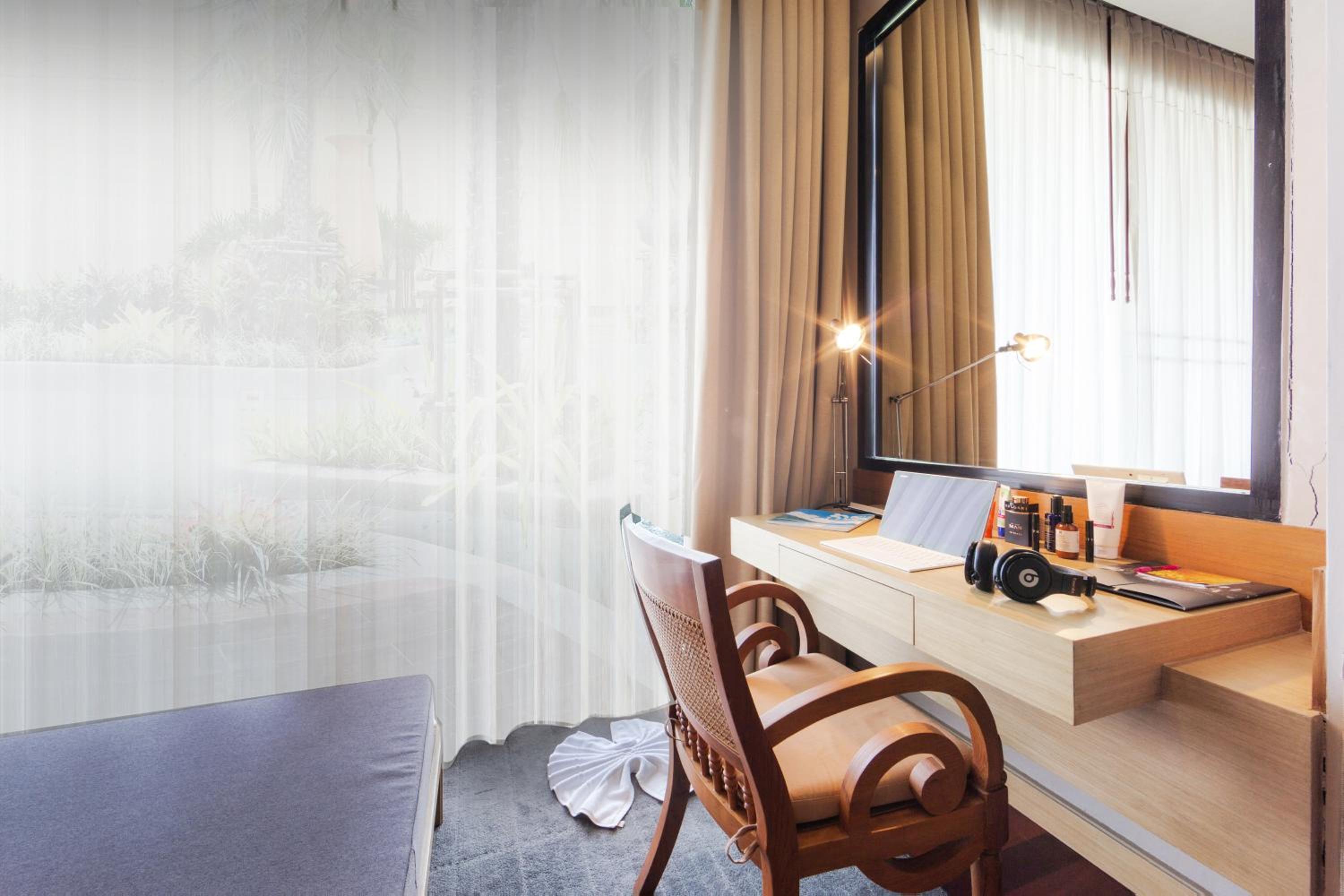 Double or Twin Room with Swimming Pool Access