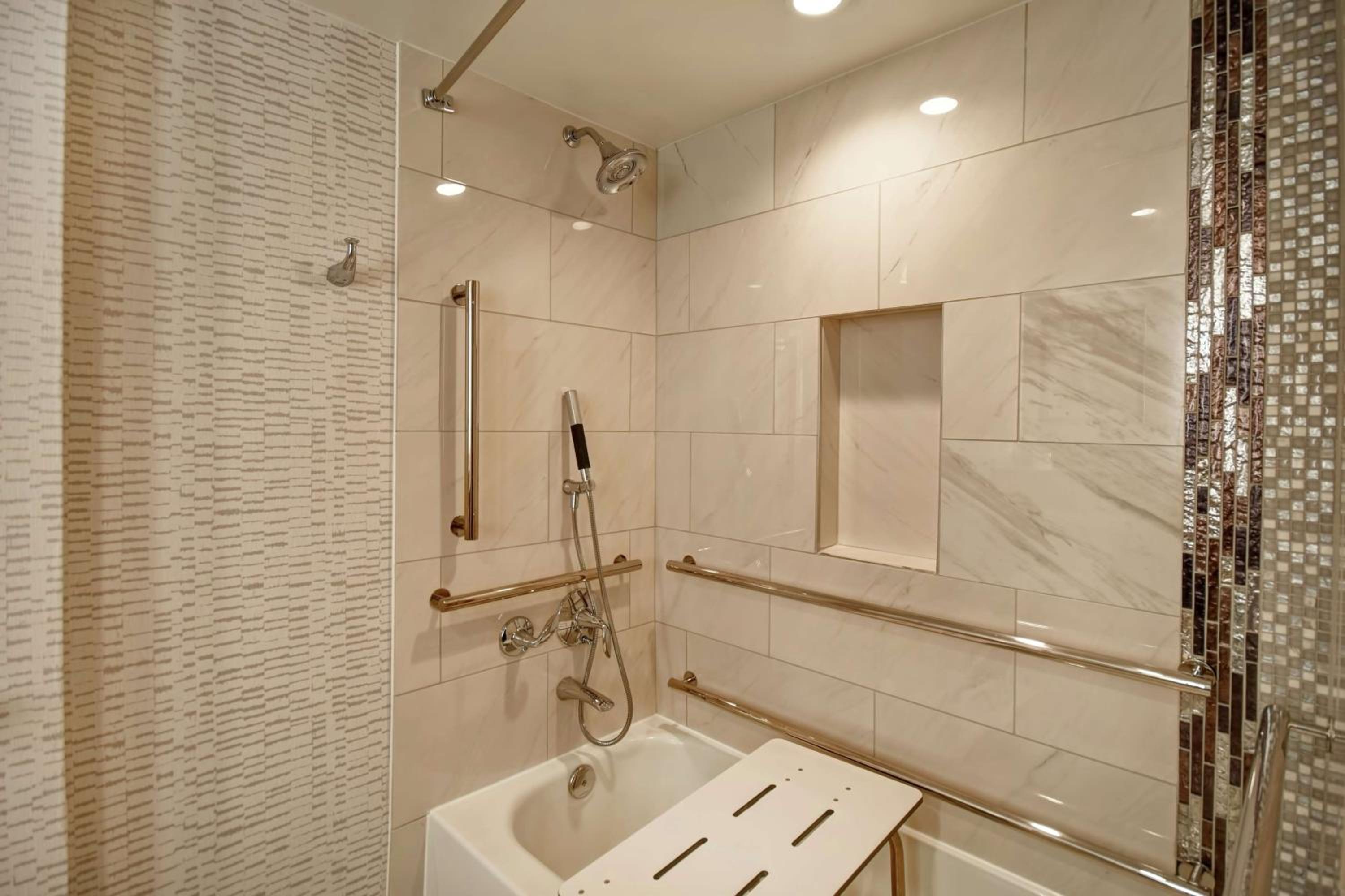 King Room - Mobility Access/Non-Smoking