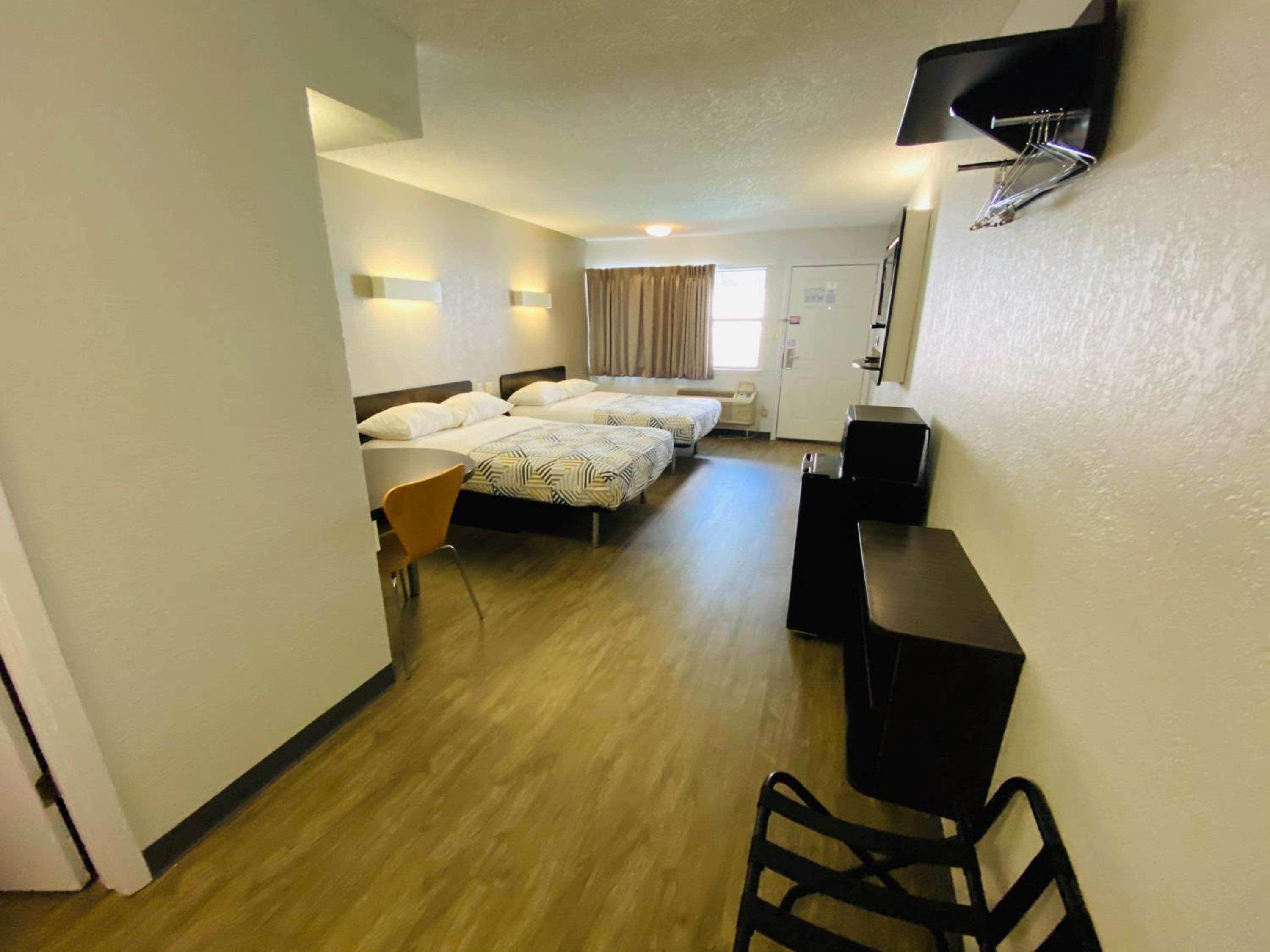 Quadruple Room - Non-Smoking