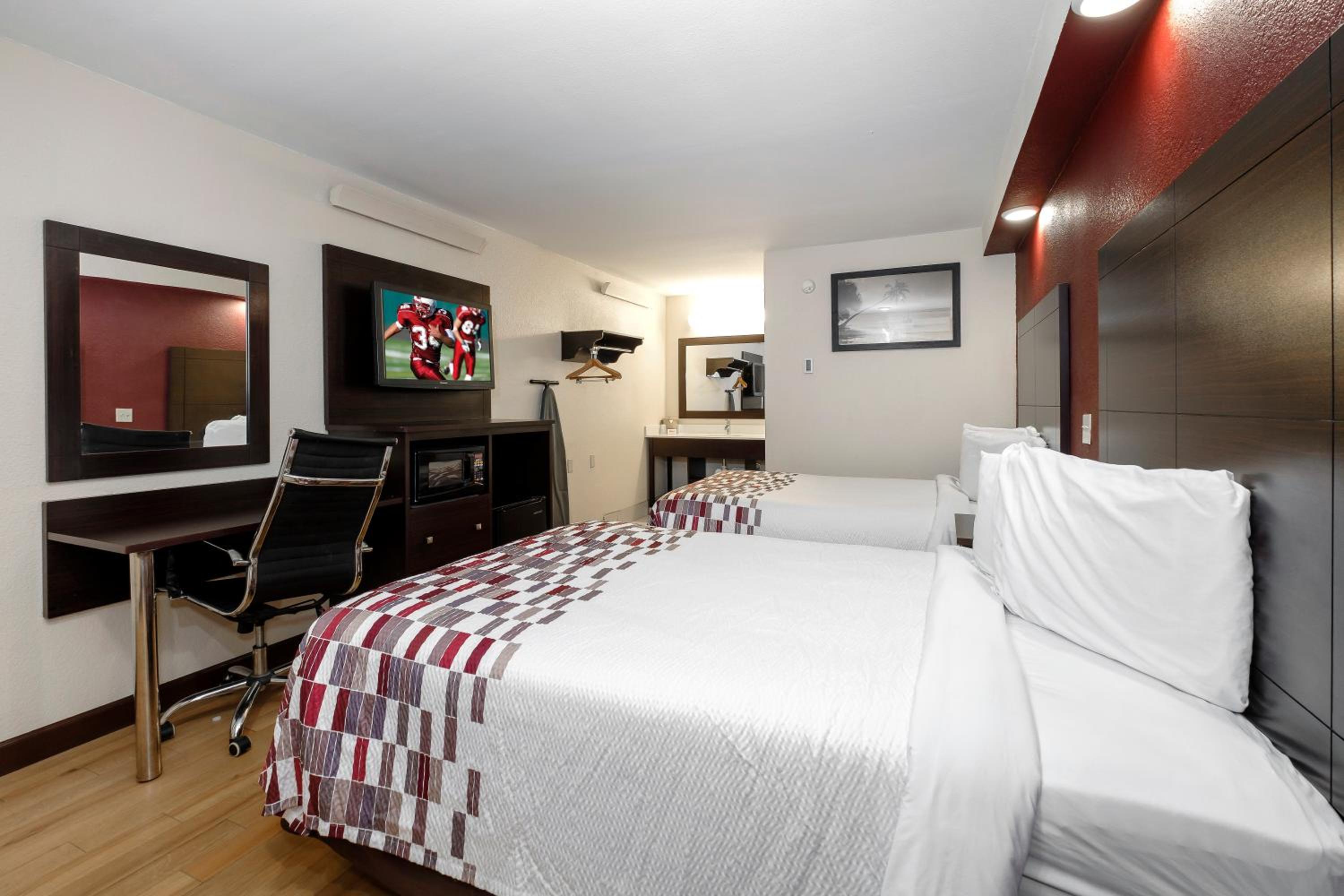 Deluxe Room with Two Double Beds Non-Smoking