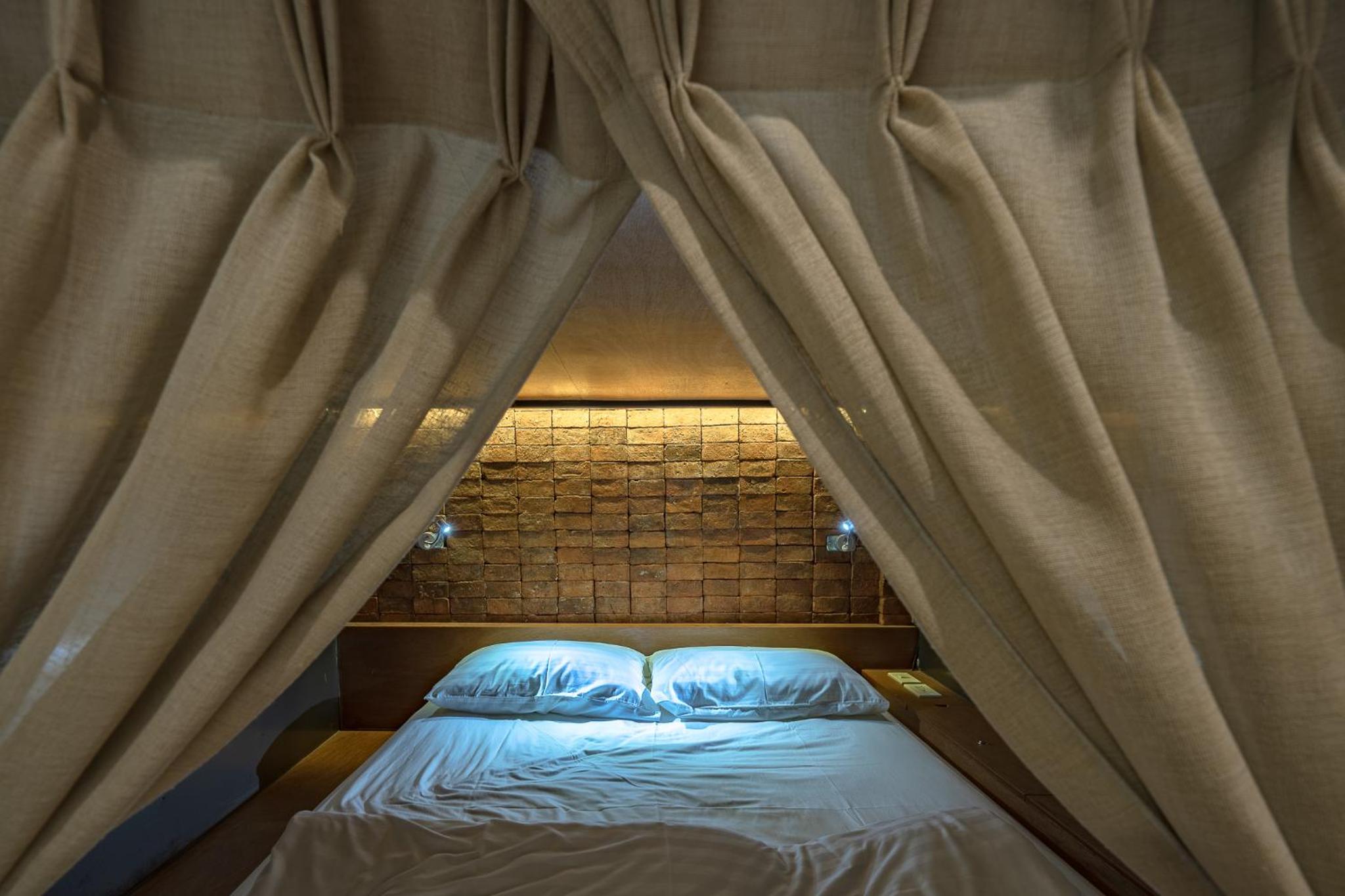 Double Bed in Mixed Dormitory Room 