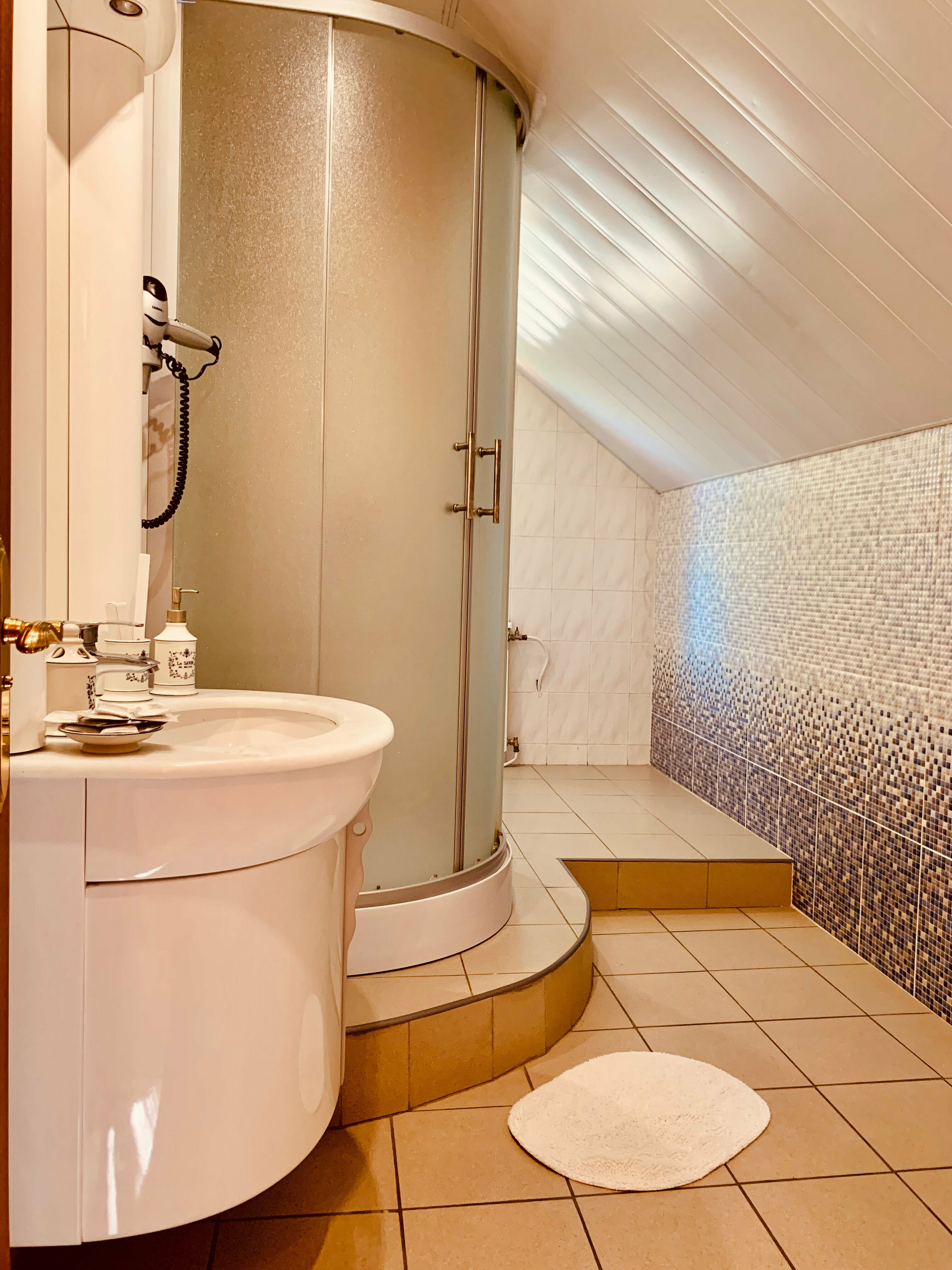 Стандартный трехместный номер