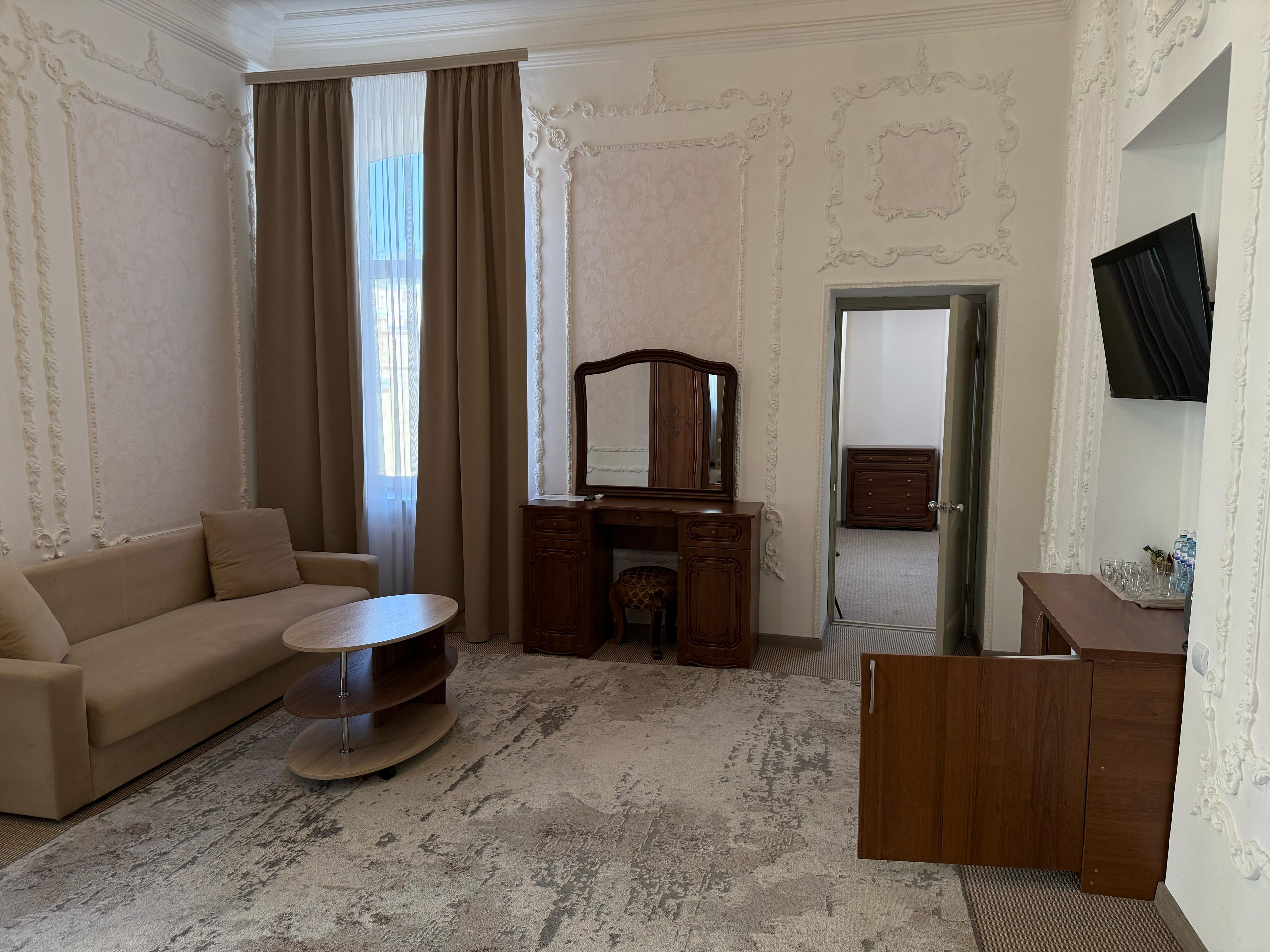 Люкс с балконом №201.