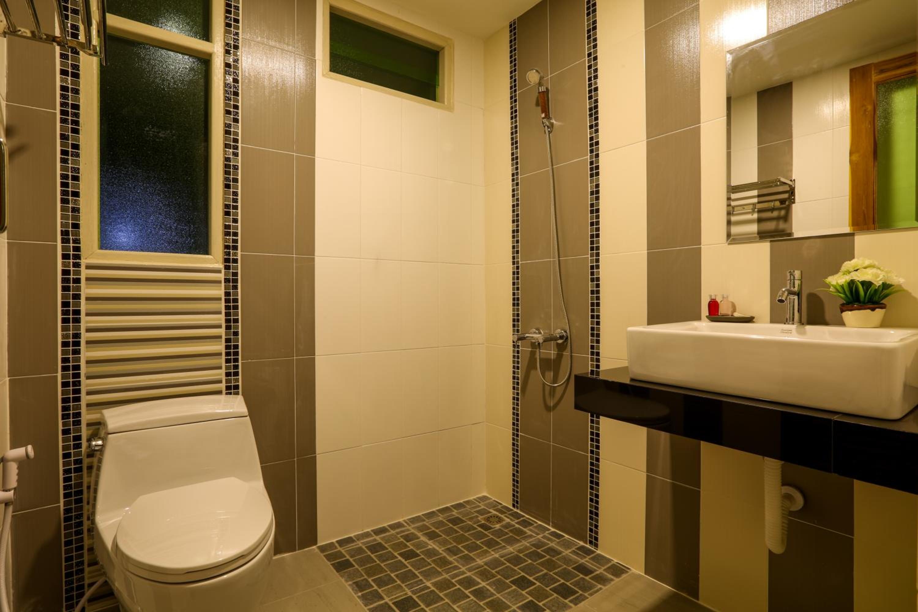 Standard Triple Room with Air Conditioning