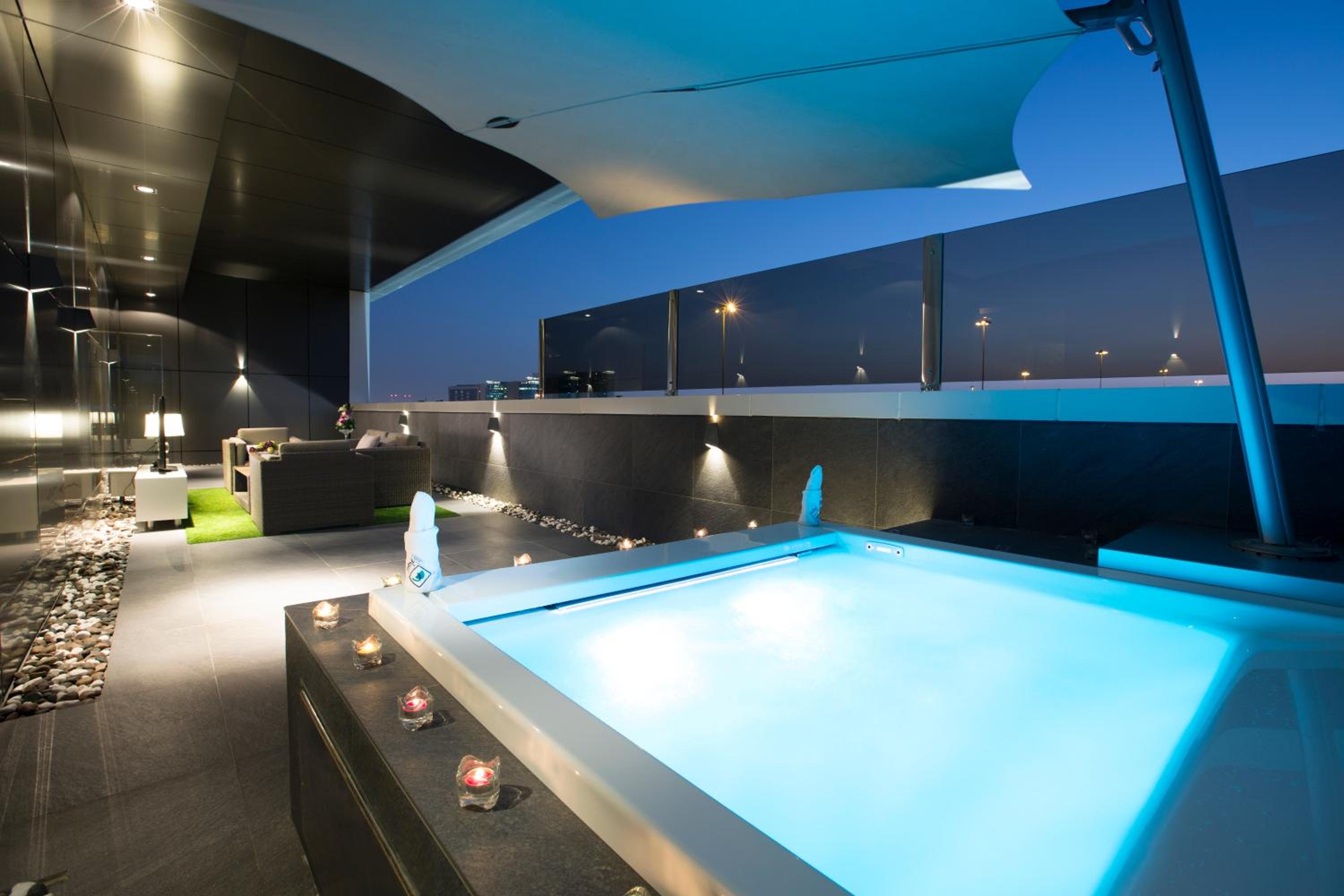 Royal Suite With Terrace and Jacuzzi