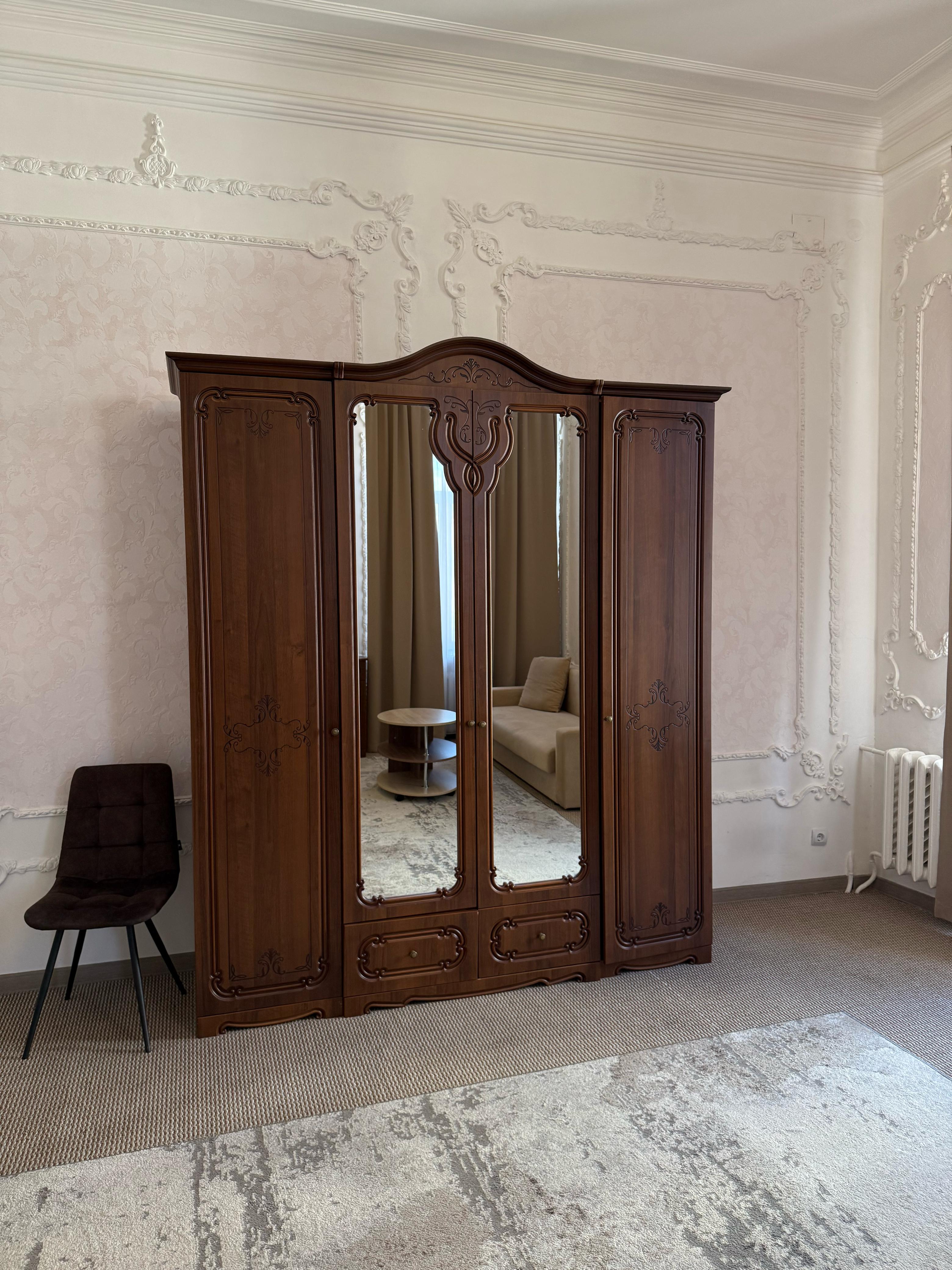 Люкс с балконом №201.