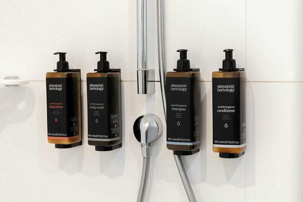 Привилегия с видом на реку