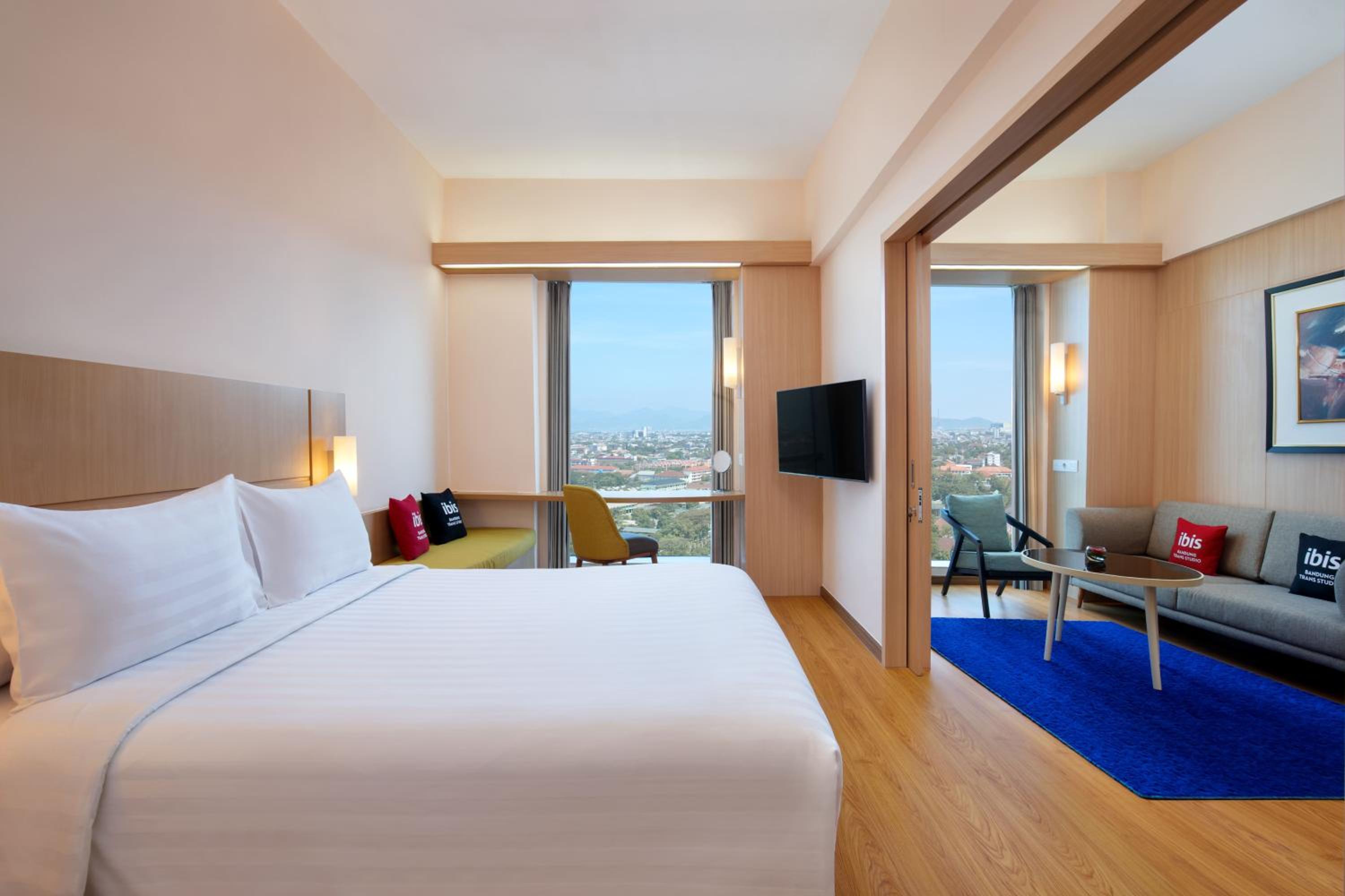 Executive Queen Room