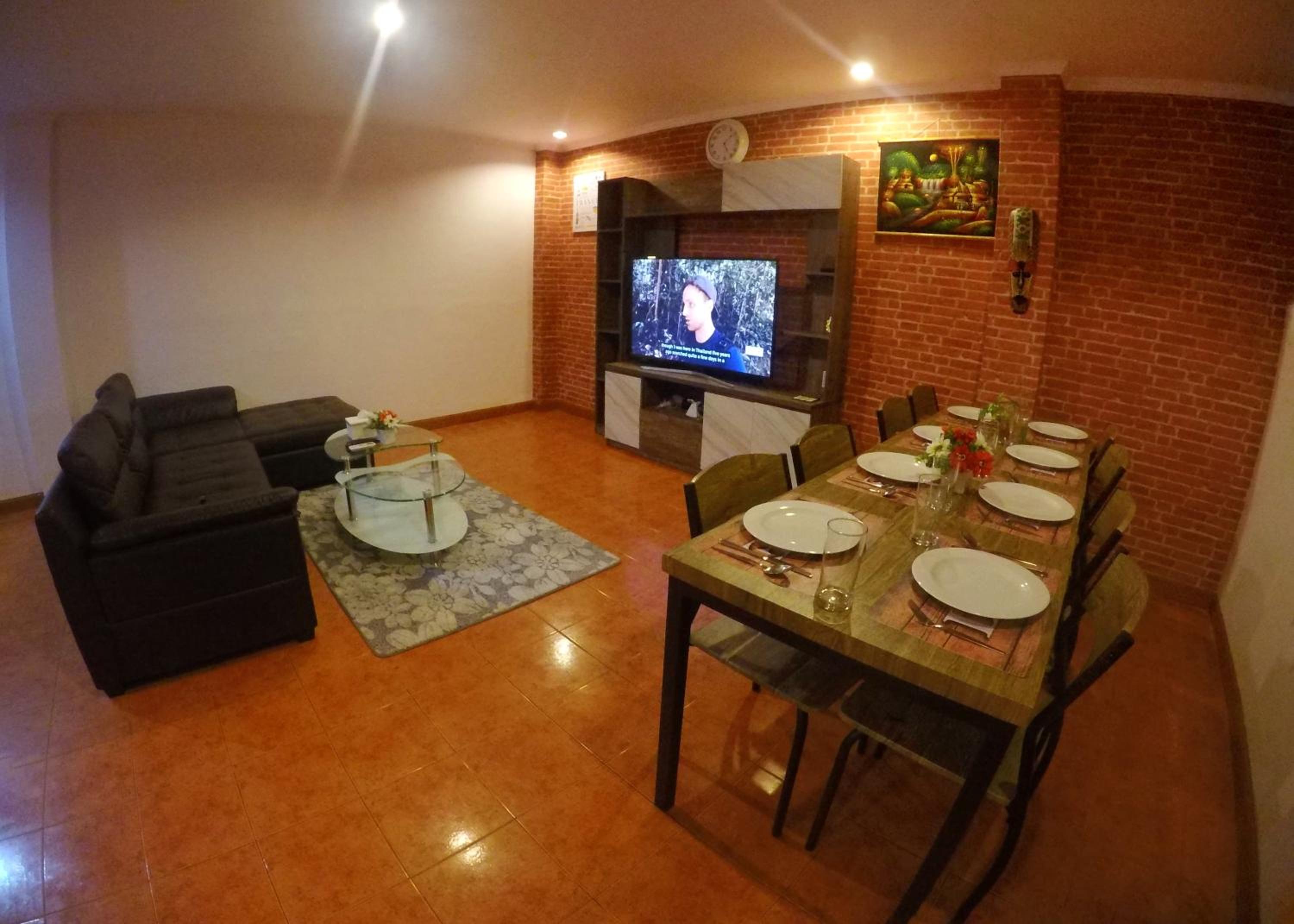 Four-Bedroom Deluxe Apartment