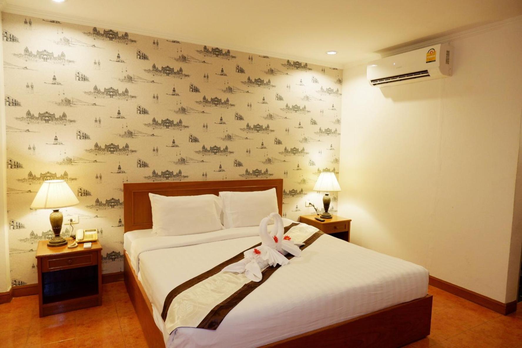 Four-Bedroom Deluxe Apartment