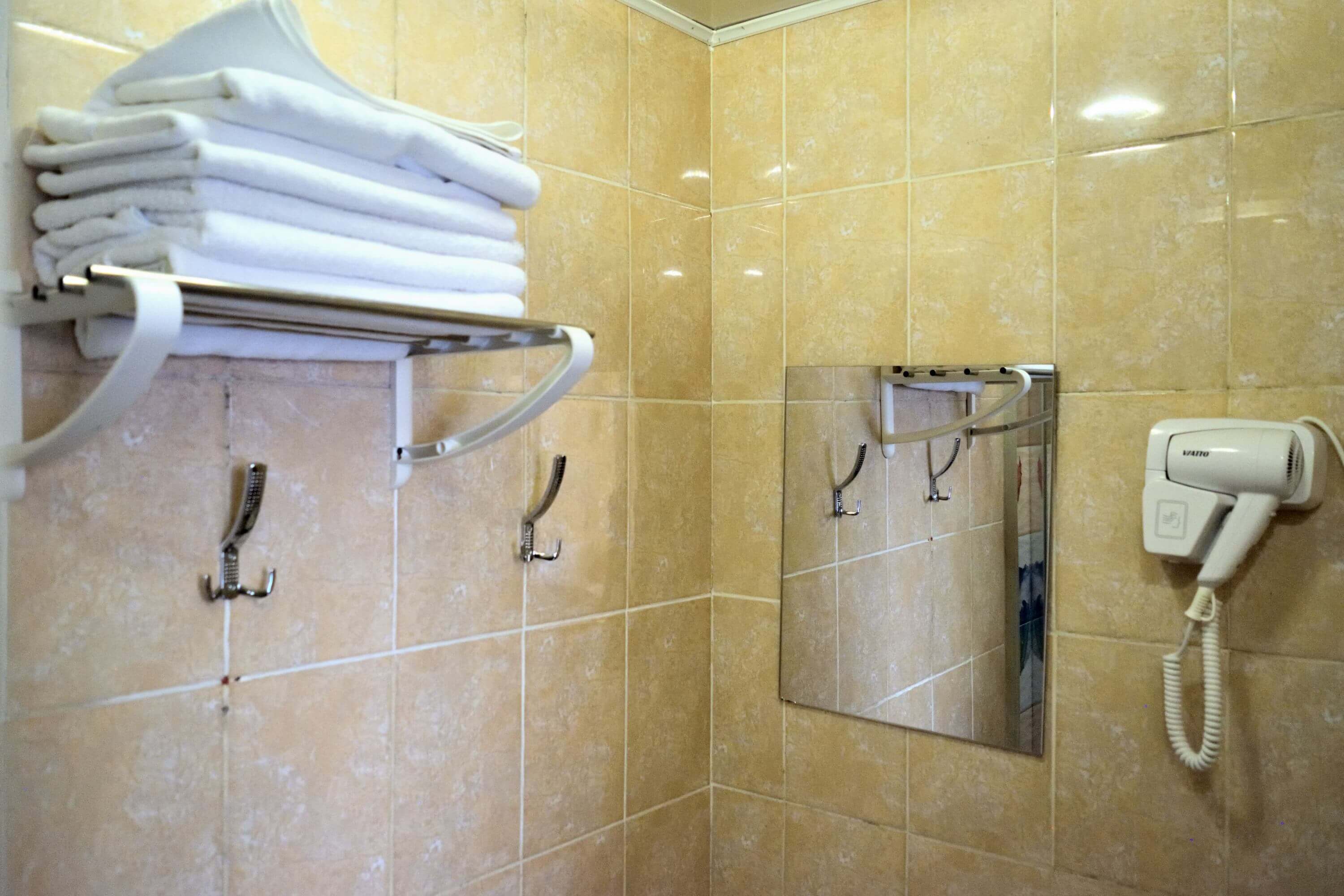 №6. Трехместный номер с дополнительным спальным местом и видом на горы