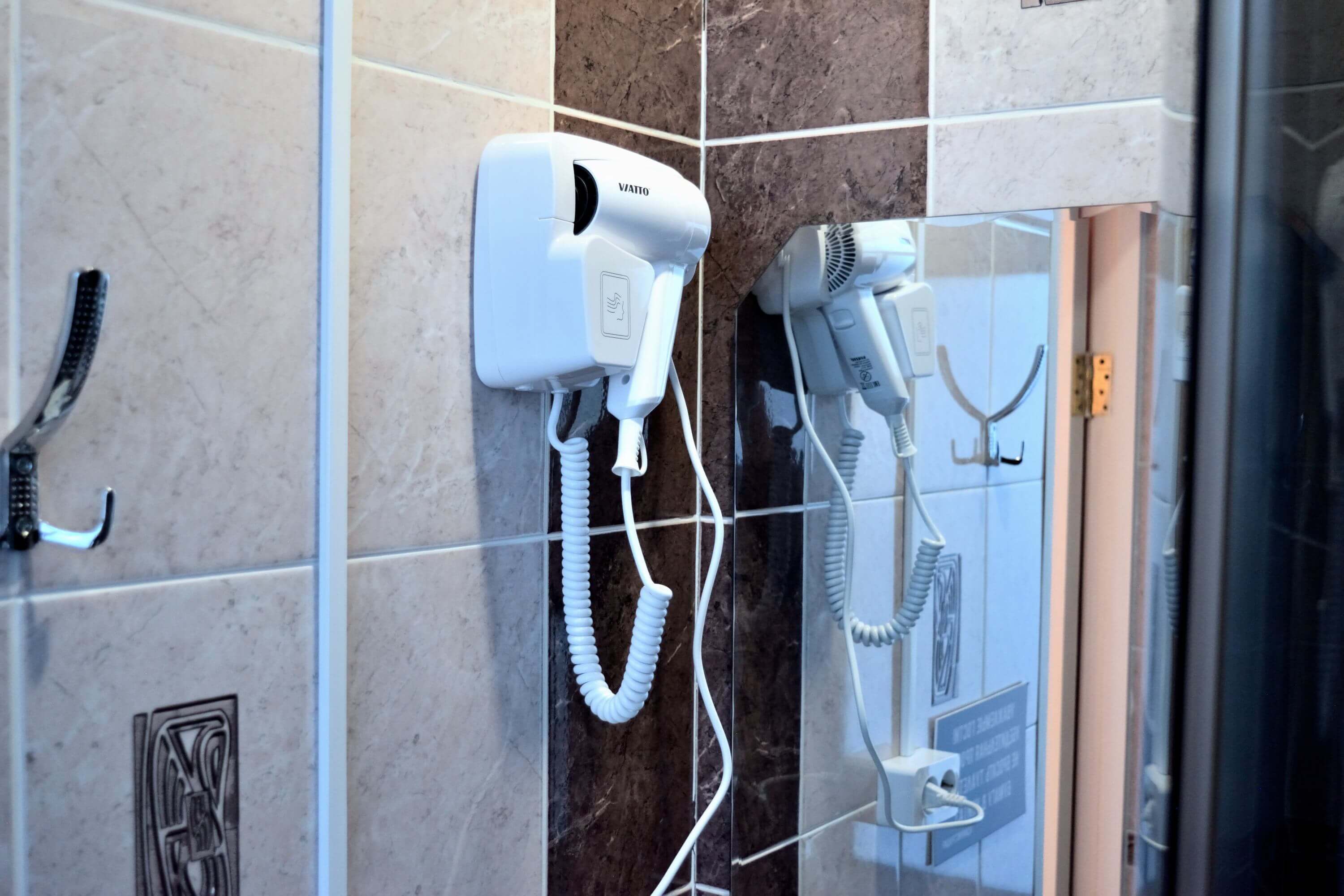 №9. Семейный номер с двуспальной кроватью, диваном и видом на Байкал