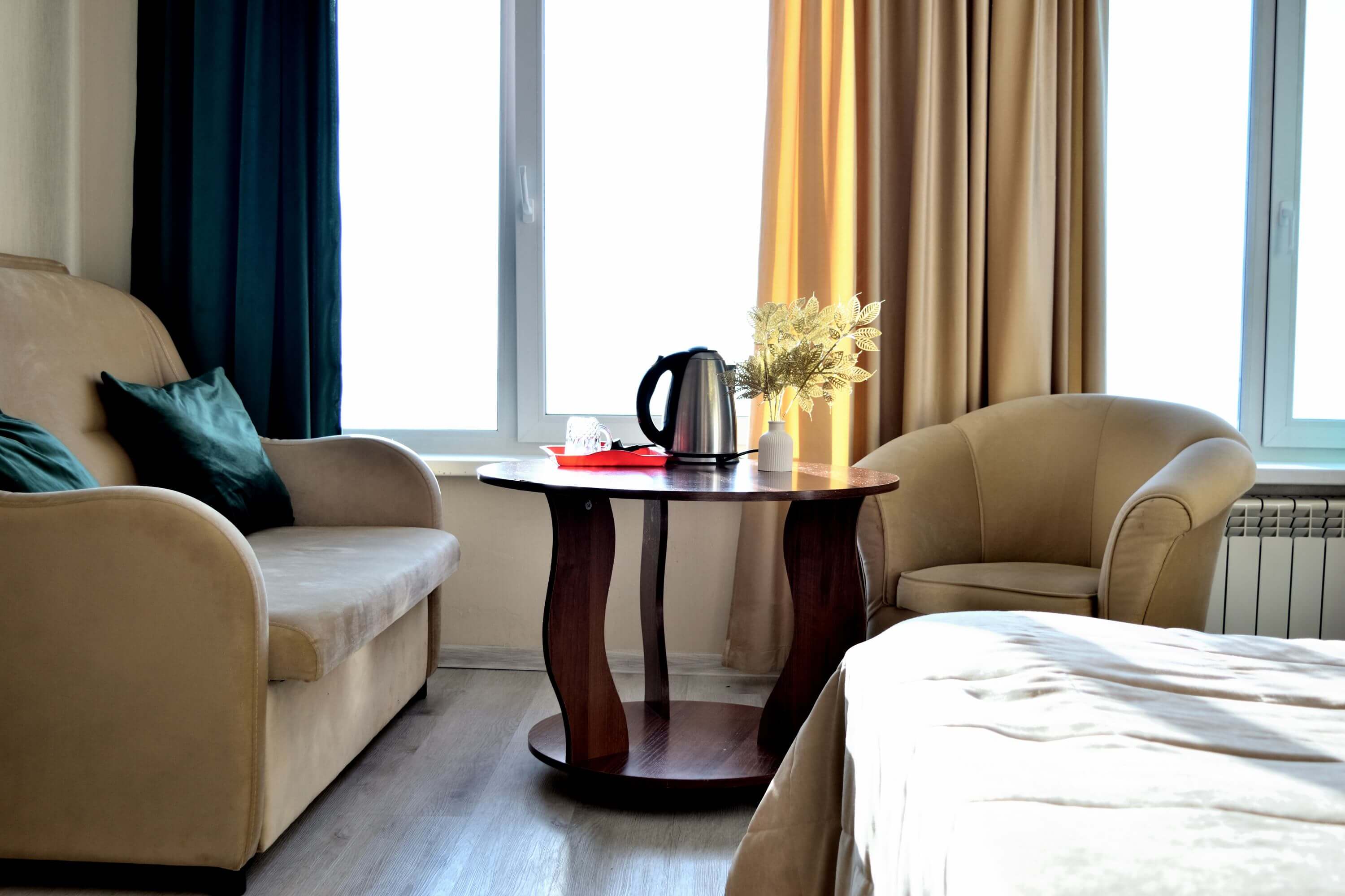 №11. Семейный номер с двуспальной кроватью, диваном и видом на Байкал