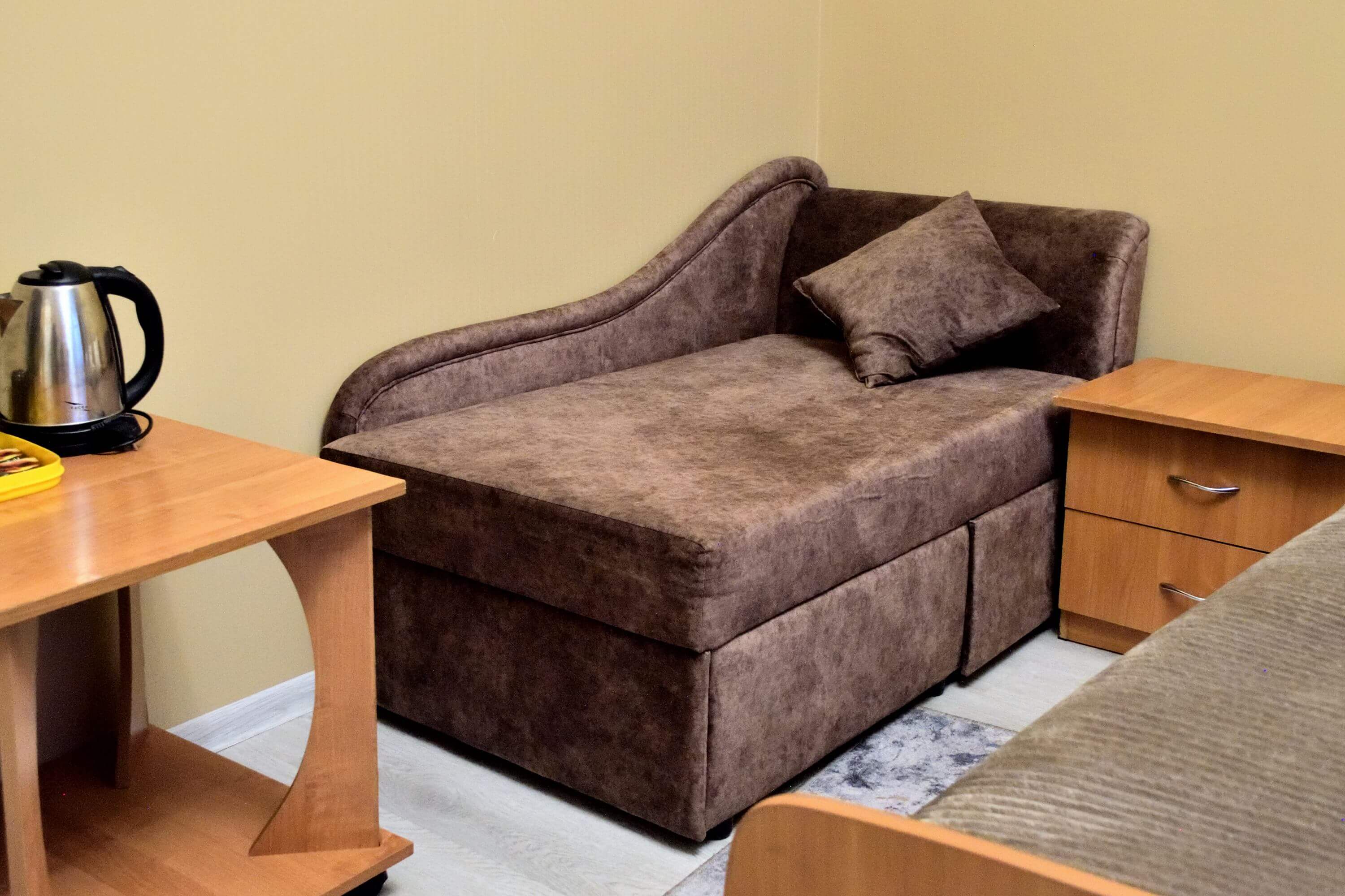 №8. Трехместный номер с дополнительным спальным местом и видом на горы