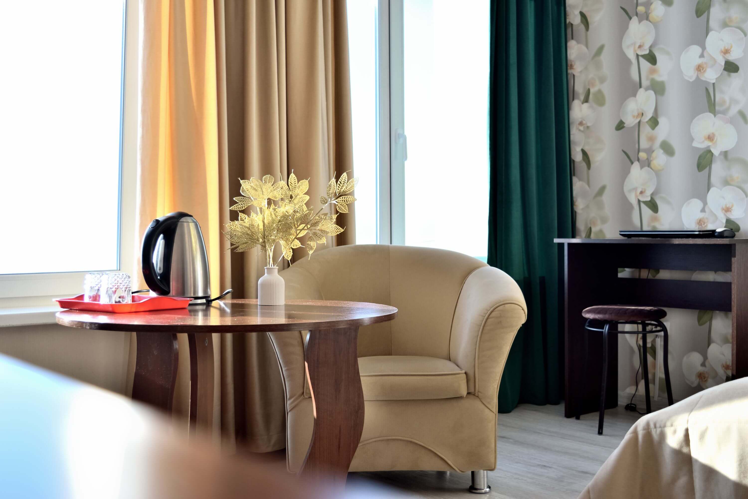 №11. Семейный номер с двуспальной кроватью, диваном и видом на Байкал