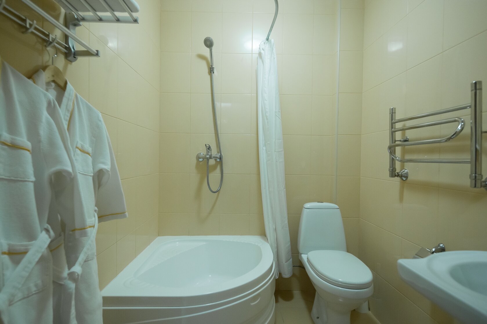 Полулюкс с балконом