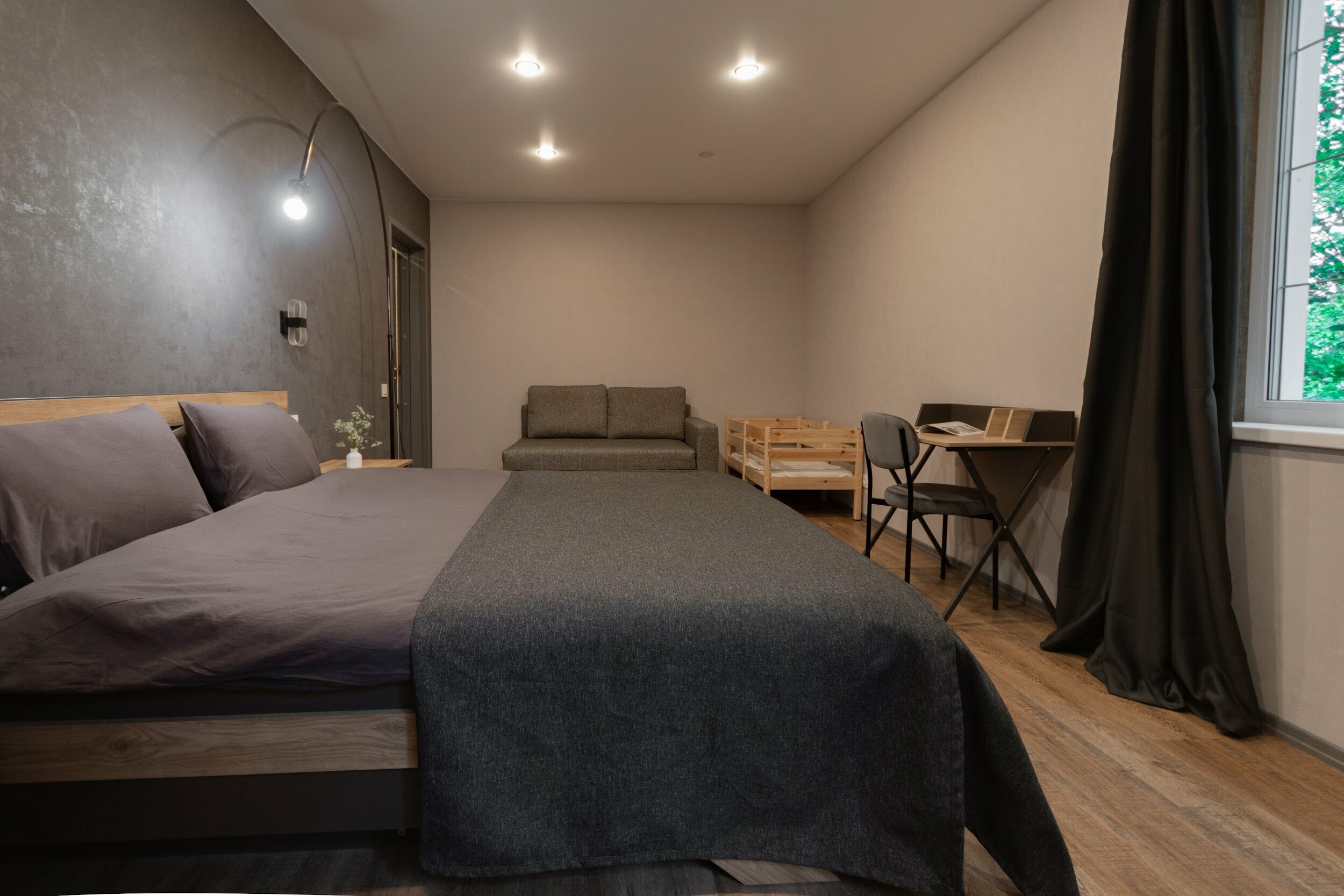 Семейный коттедж Делюкс с 3 спальнями, сауной, зоной мангала.