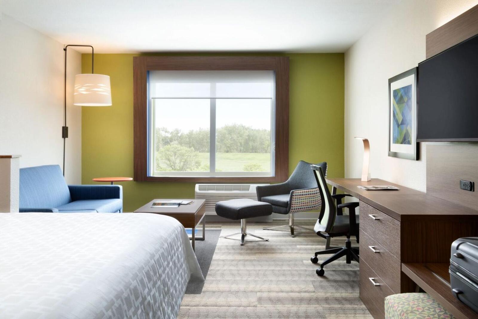 Standard King Room - Communications Accessible