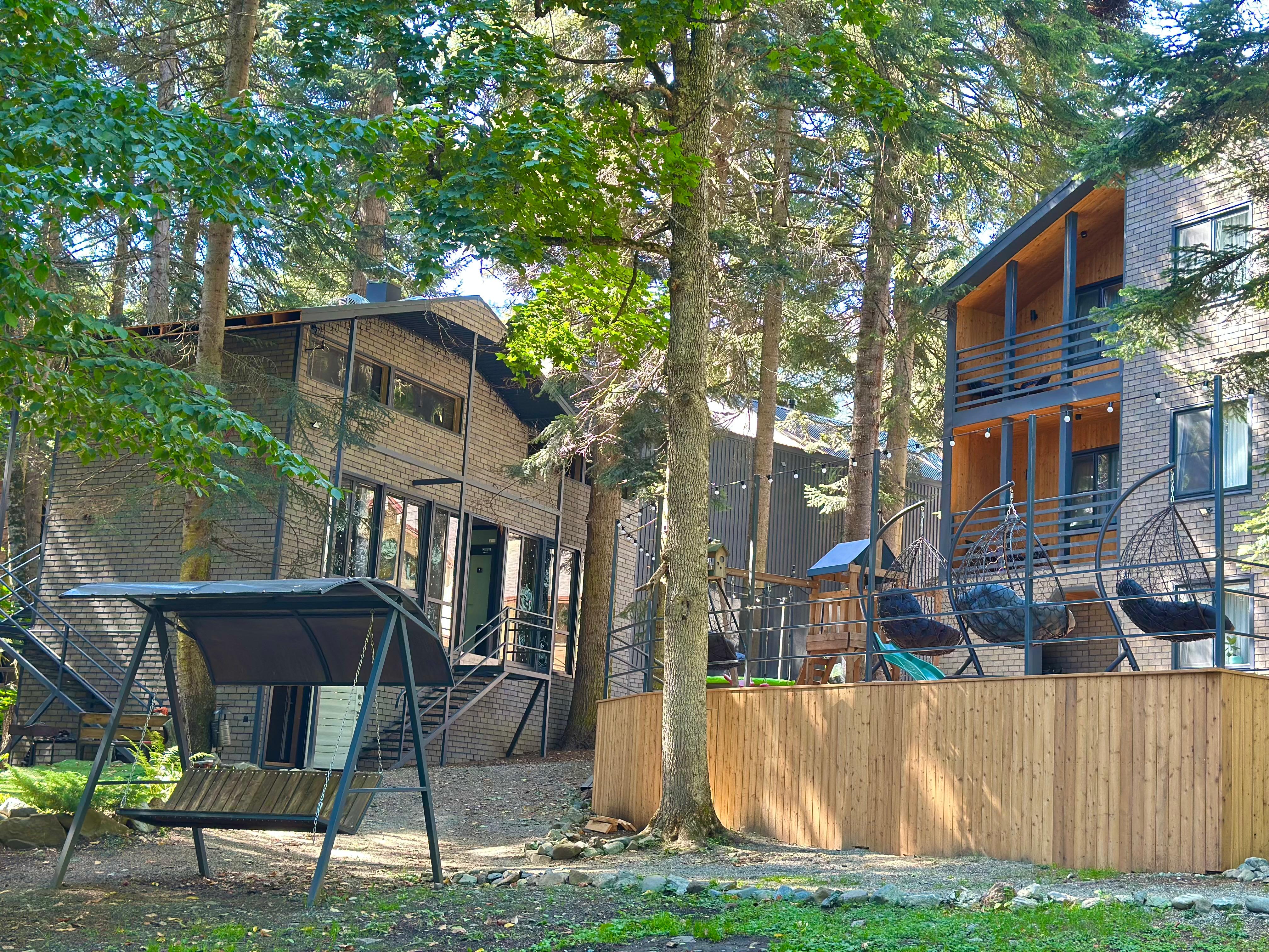 Коттедж с видом на лес