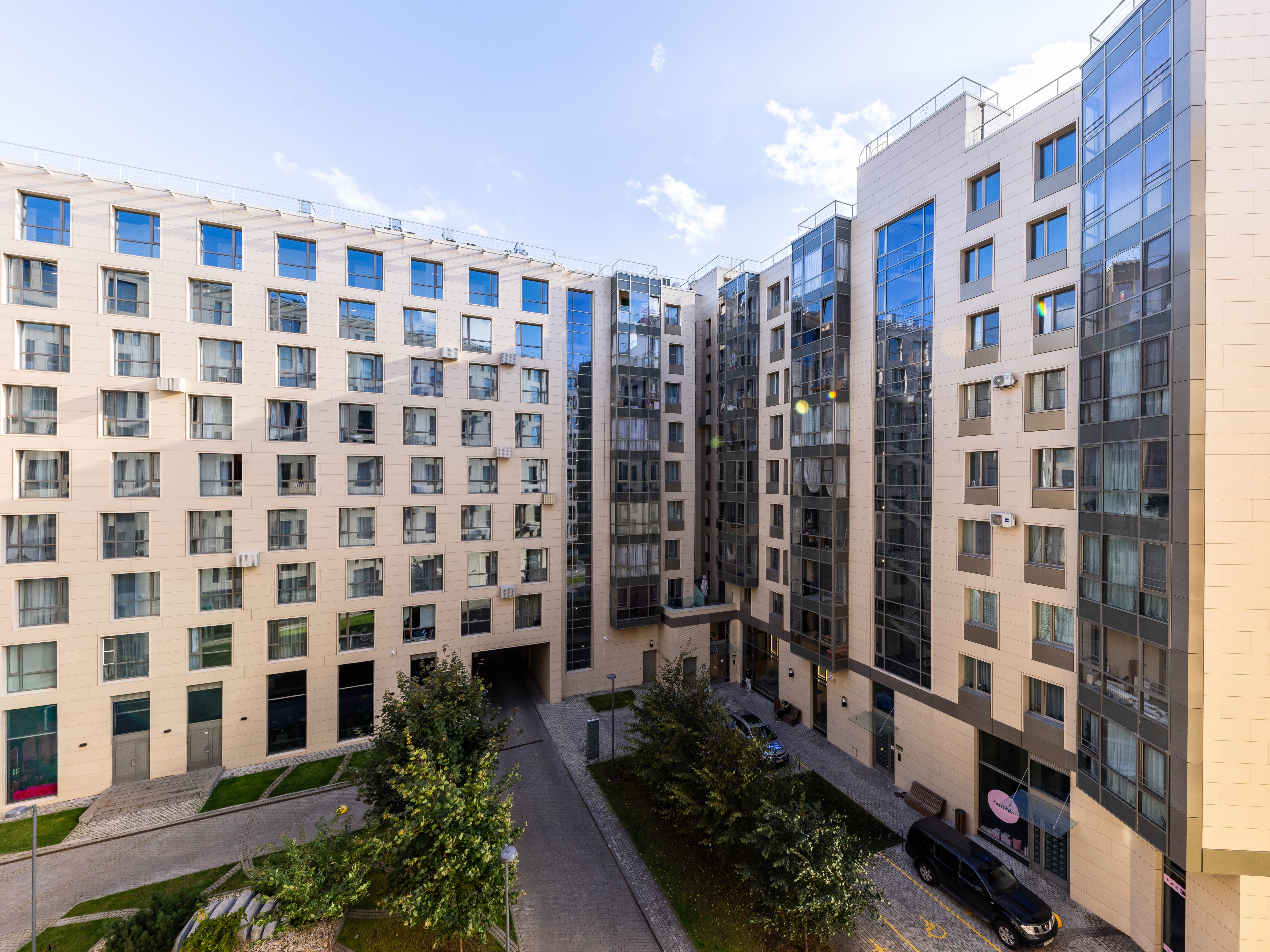 Студия с видом в тихий дворик