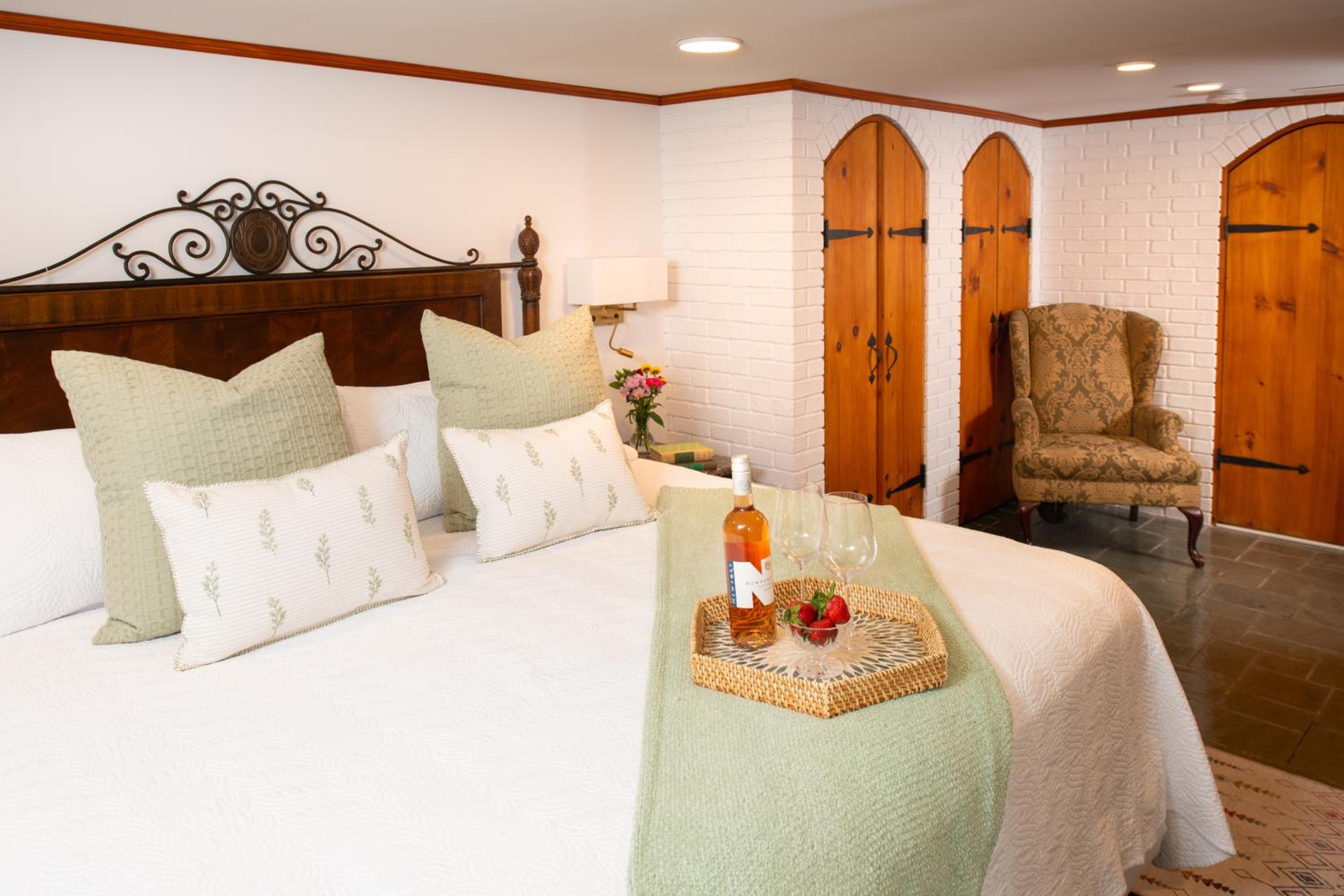 Apartment - Basement (Pet Friendly)