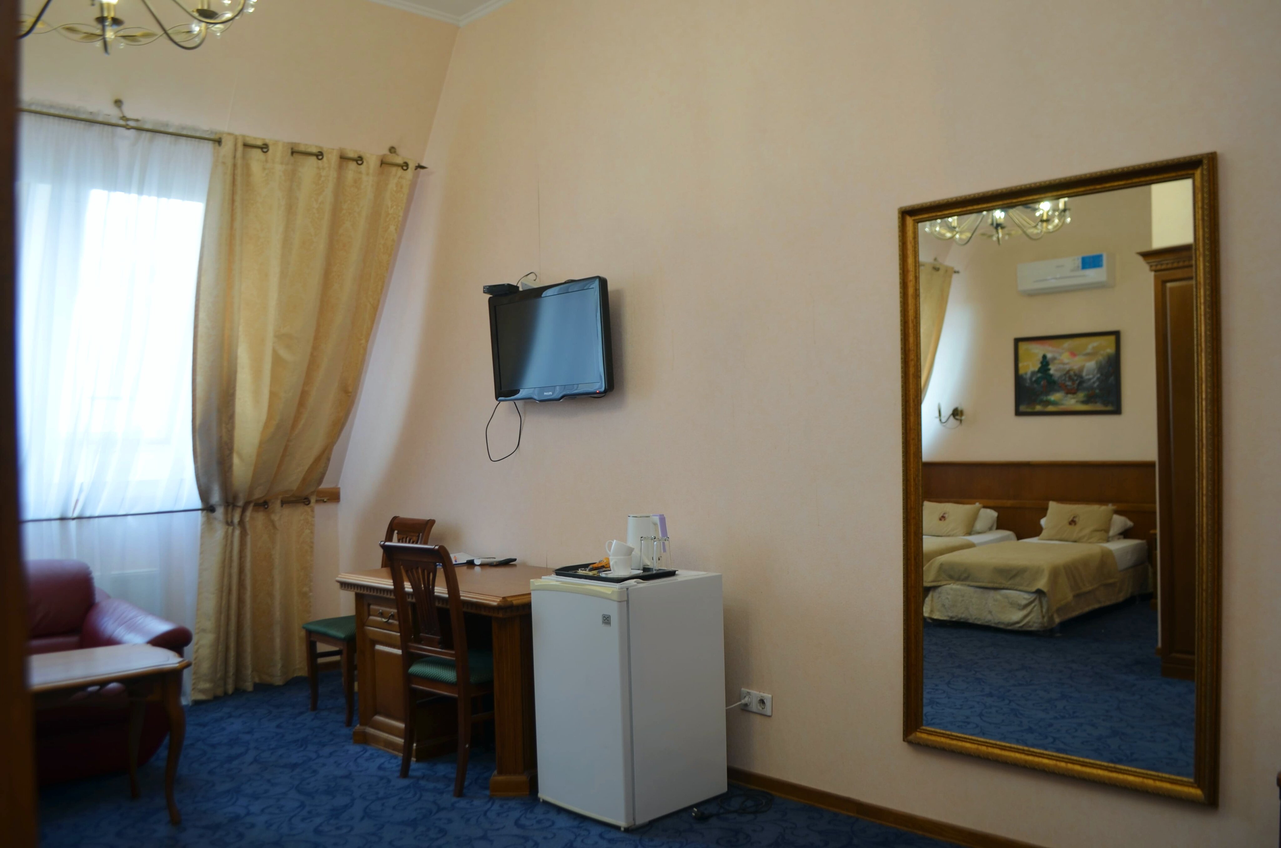 Улучшенный двухместный номер с 1 кроватью или 2 отдельными кроватями, вид на город