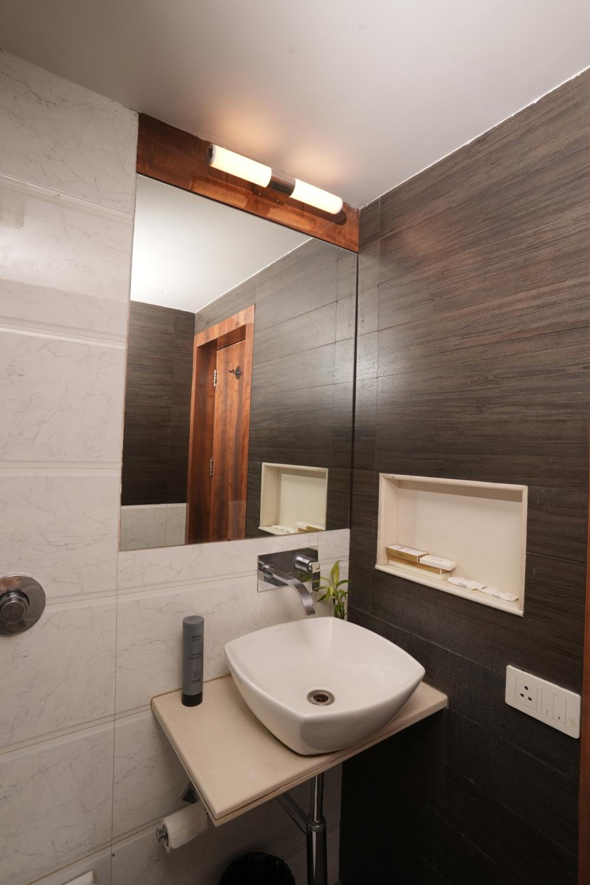 Deluxe Twin Room - City View