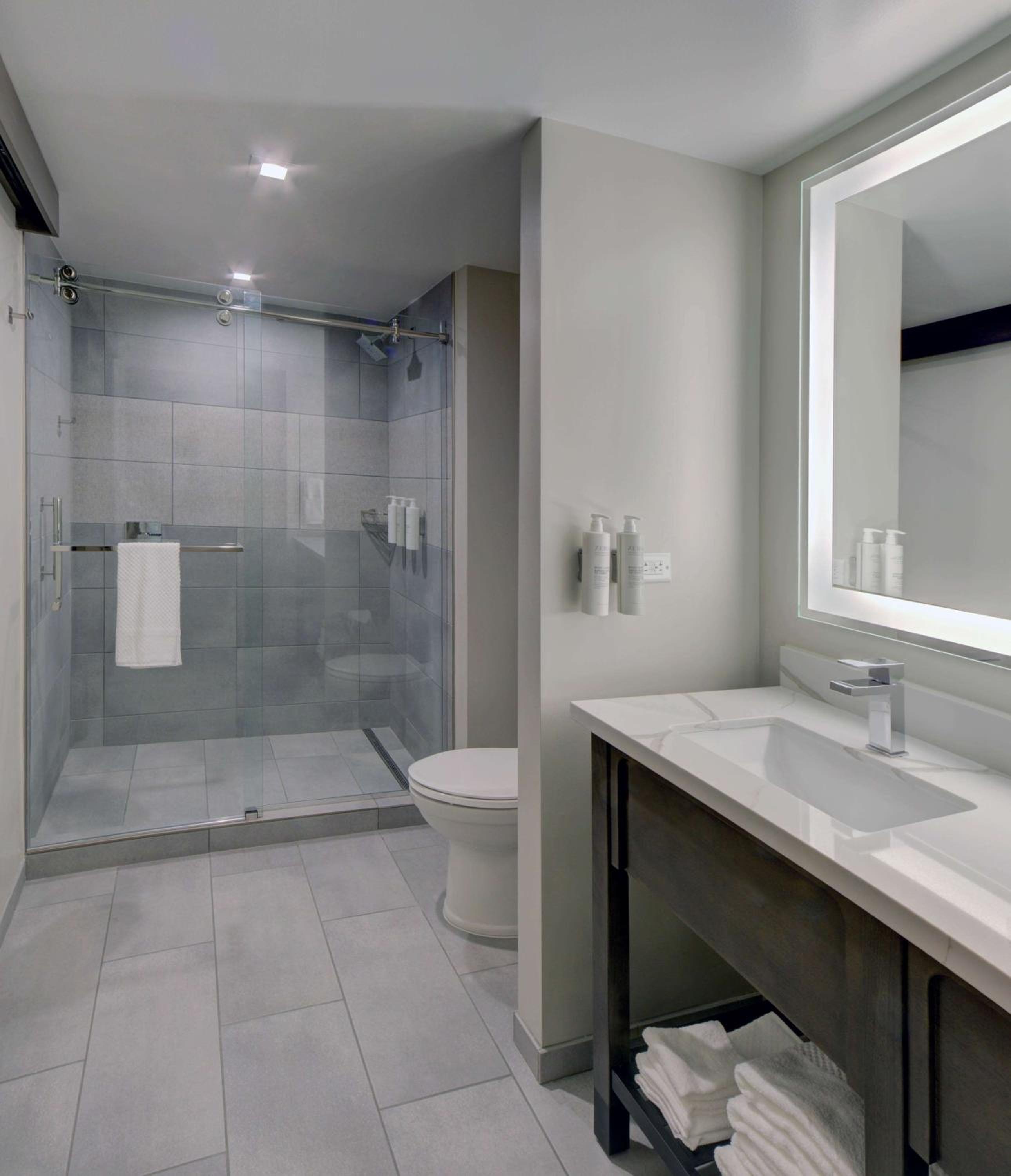 King Studio Suite
