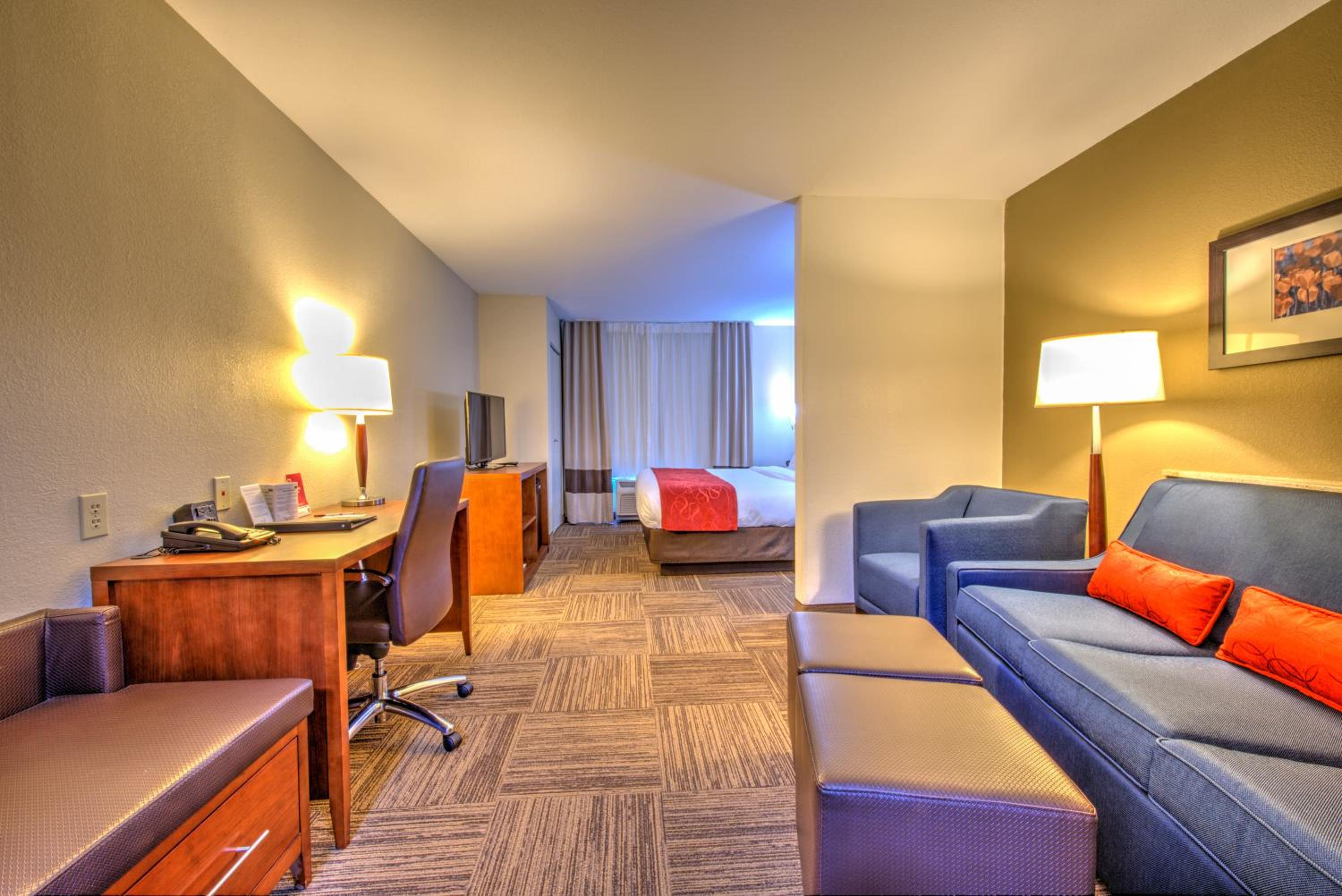 King Suite - Accessible/Non-Smoking