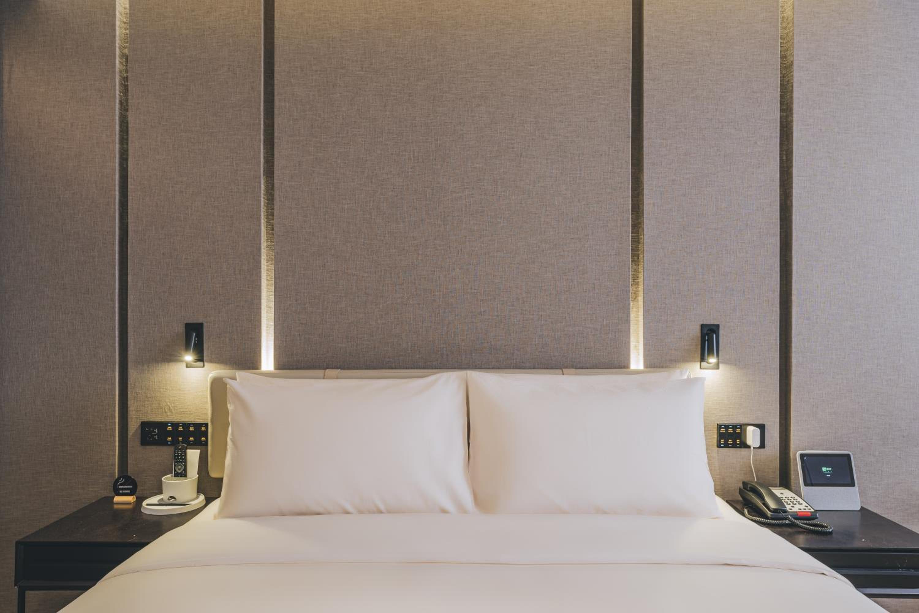 Superior King Room（Free Snacks+Free Mini Bar)