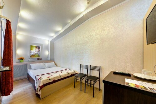 Двухместный номер с 1 кроватью и балконом в Людмила