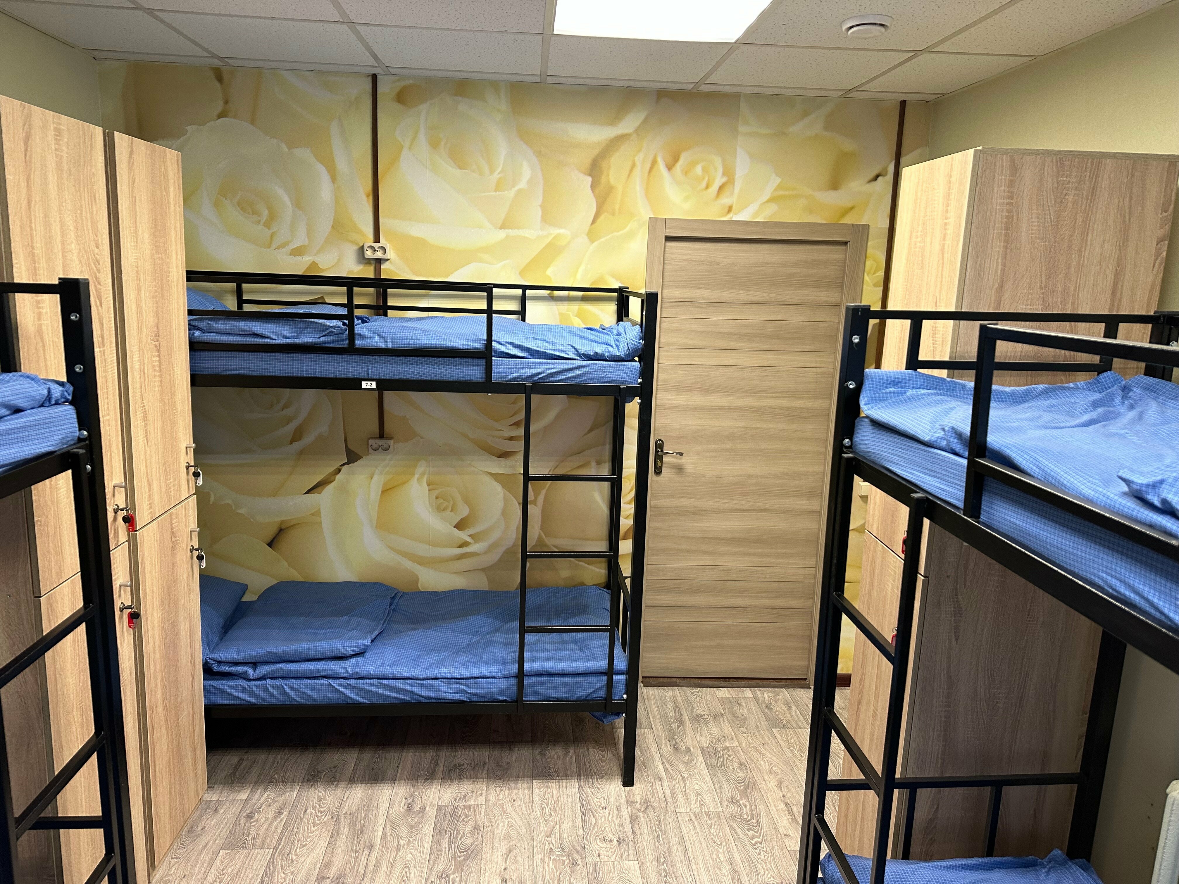 Кровать в общем 6-местном номере