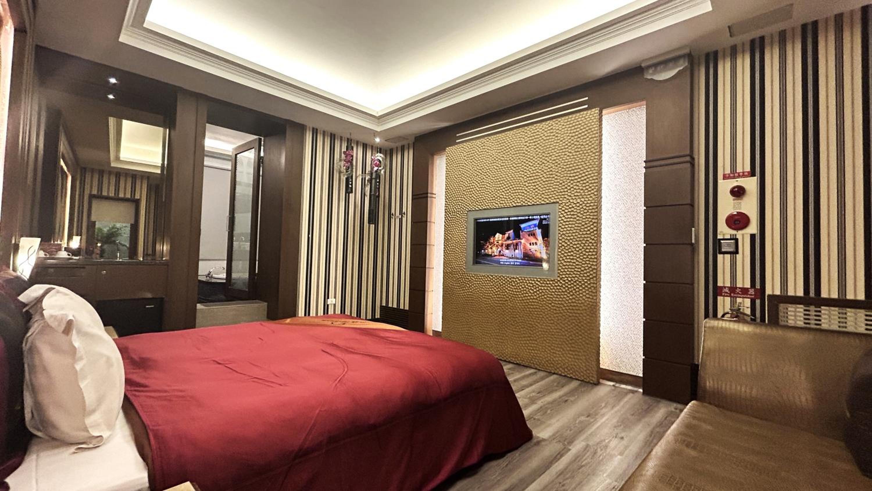 Double Room (Check-in after 16:00)