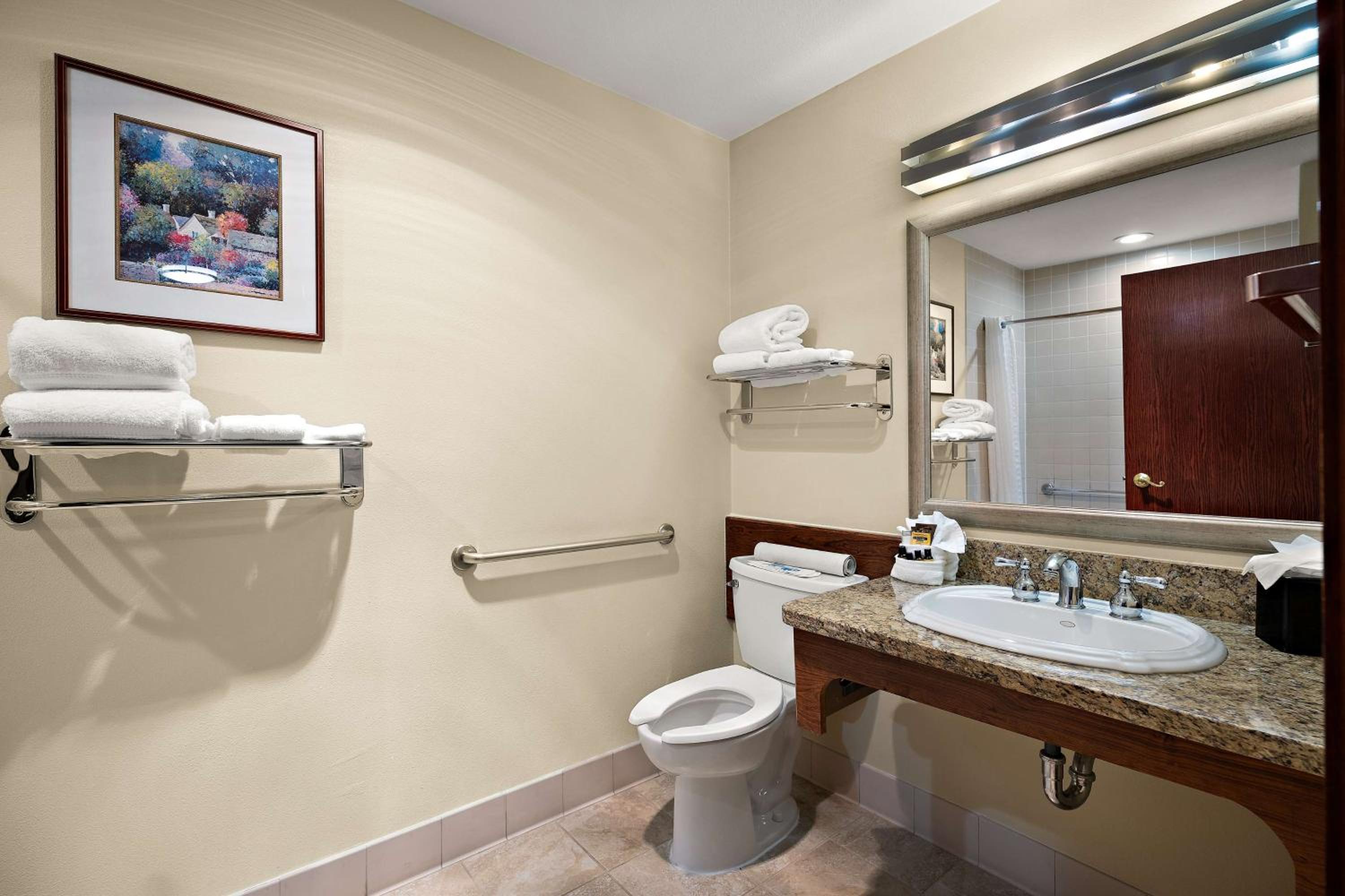 King Room with Bath Tub - Disability Access/Non-Smoking 