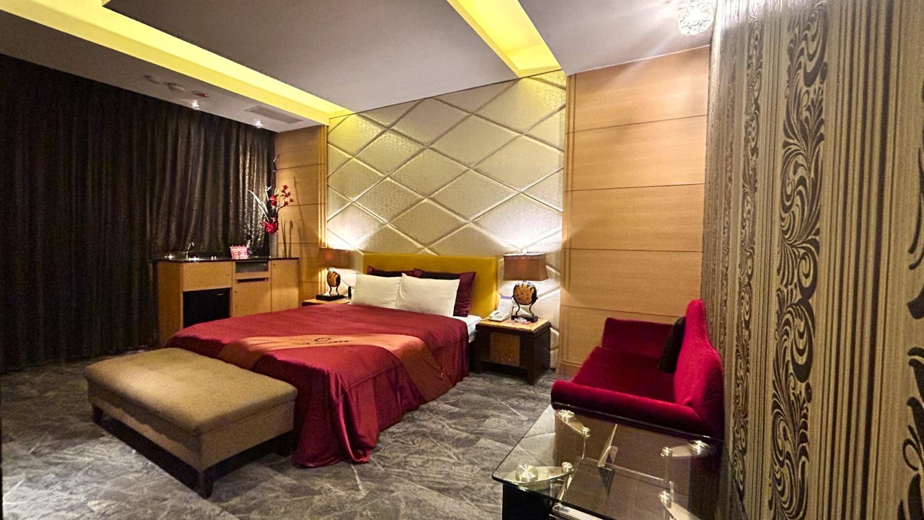 Standard Double Room (Check-in After 16:00)