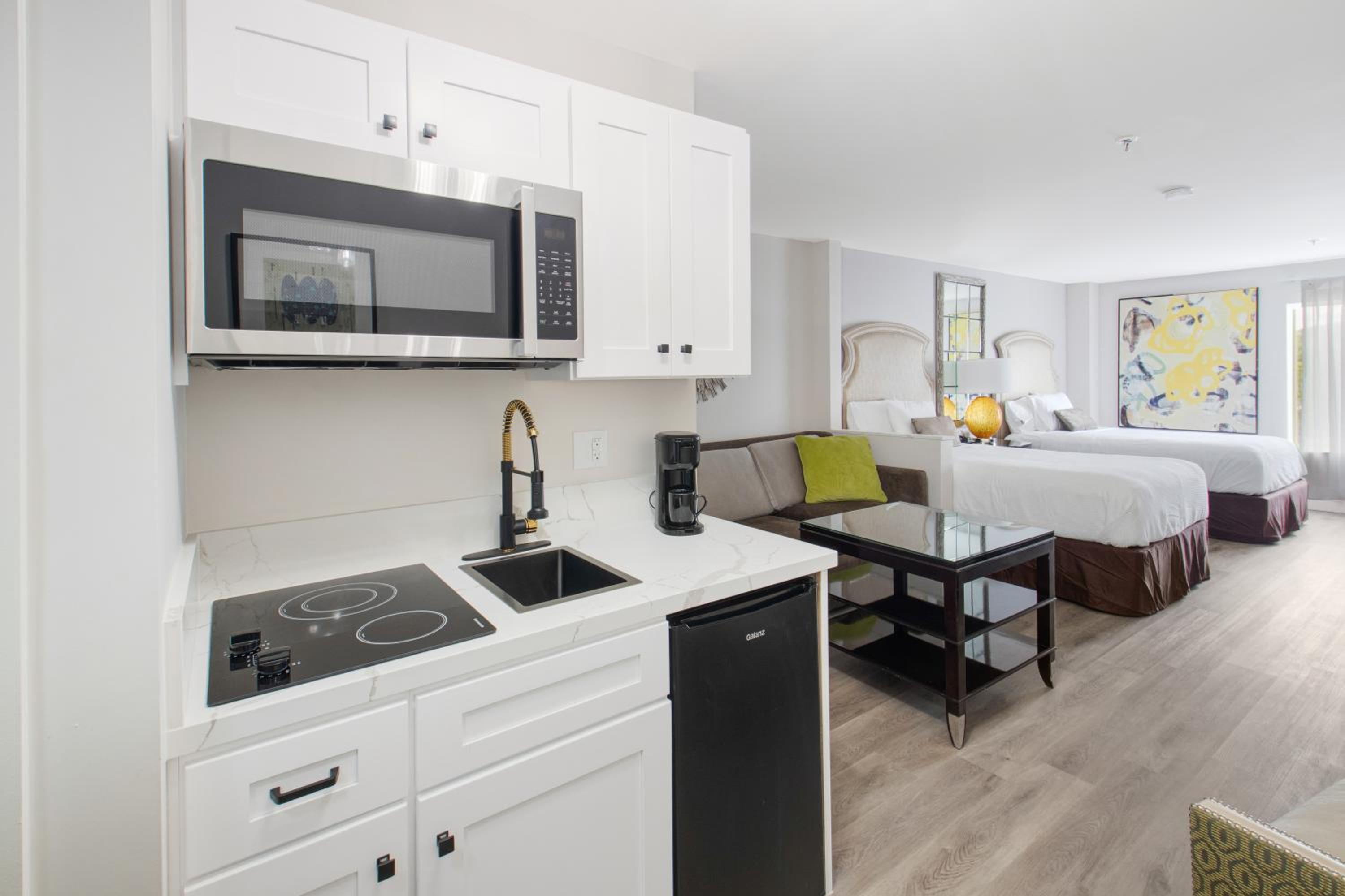 Deluxe Double Studio