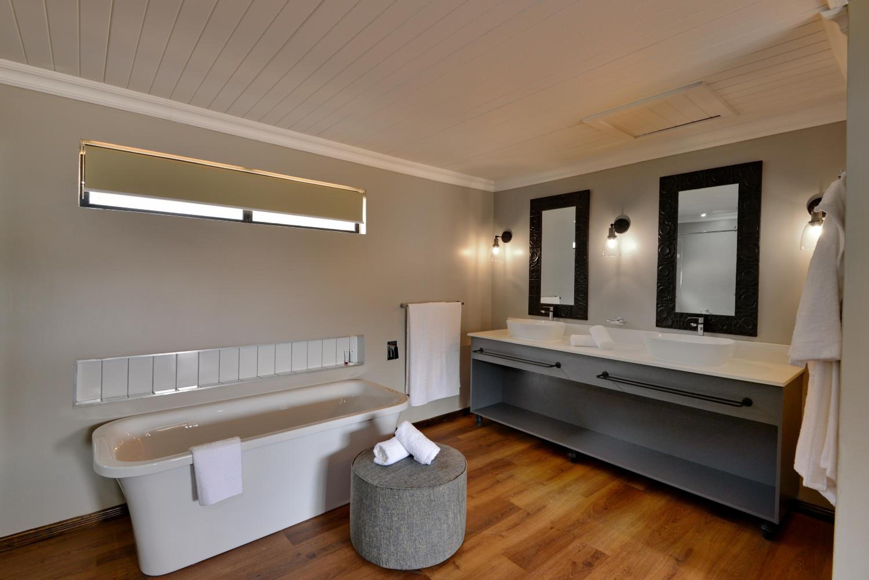 Deluxe Double Room with Bath