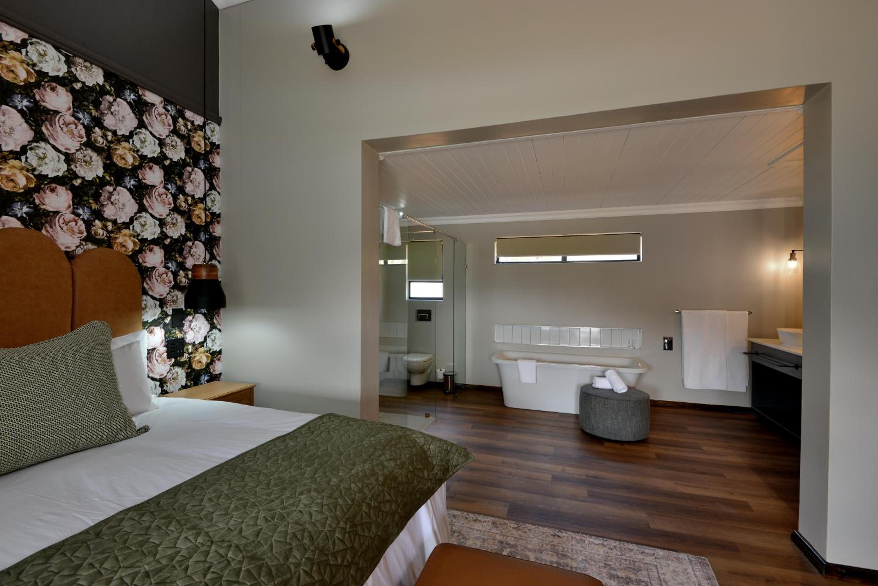 Deluxe Double Room with Bath