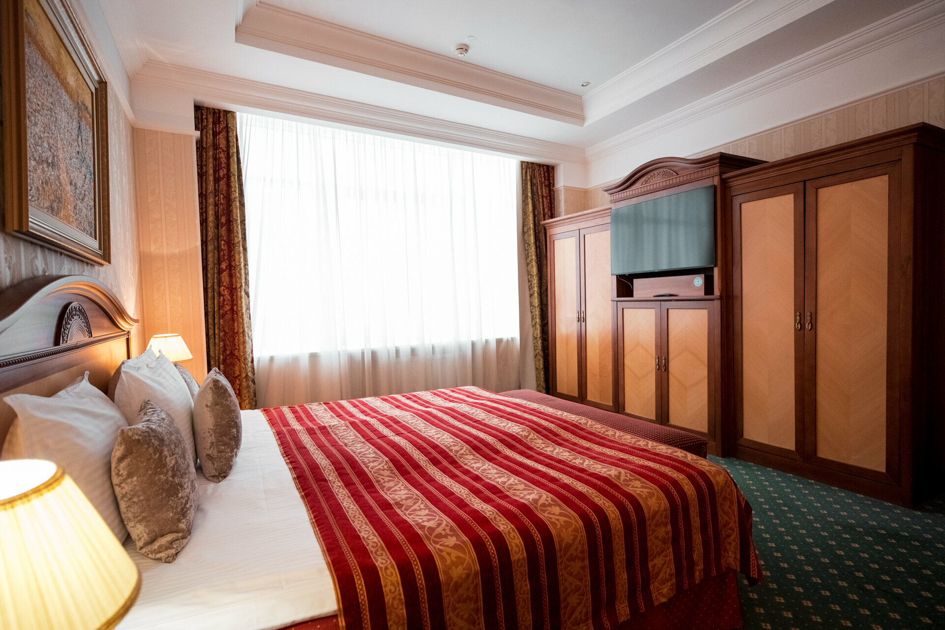 Люкс с кроватью размера «king-size»