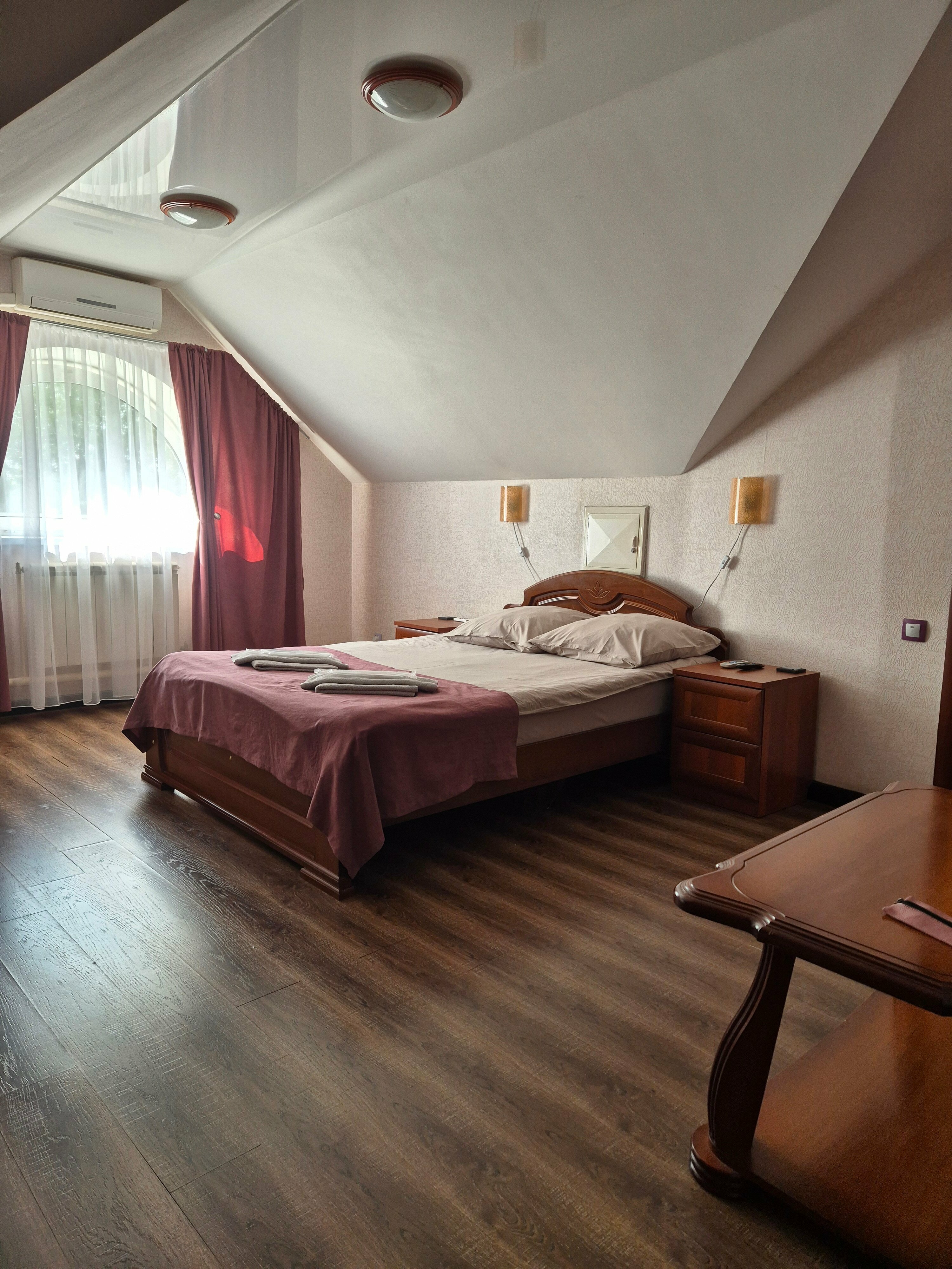 Большой двухместный номер с 1 кроватью