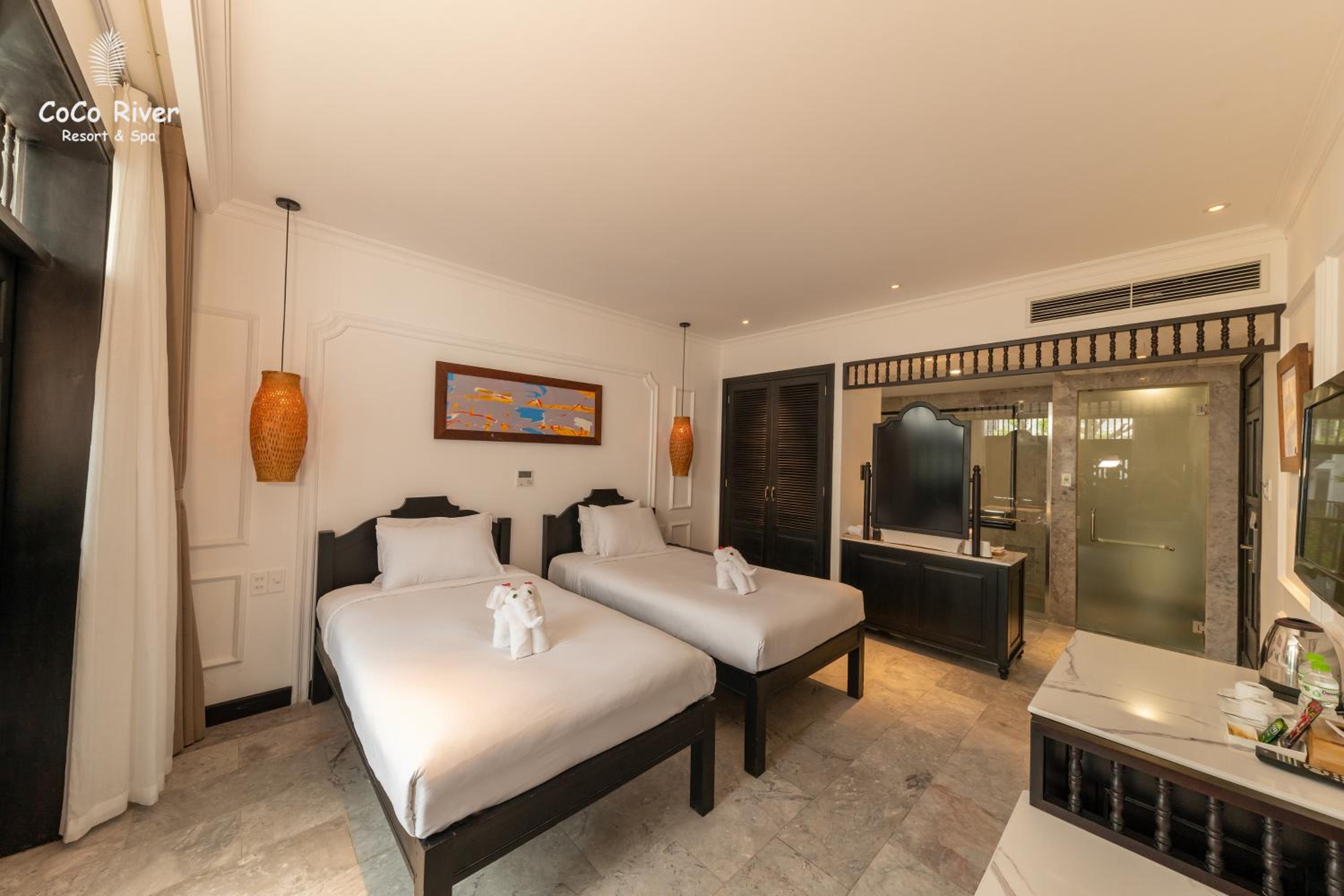 Deluxe Double Room with Pool View