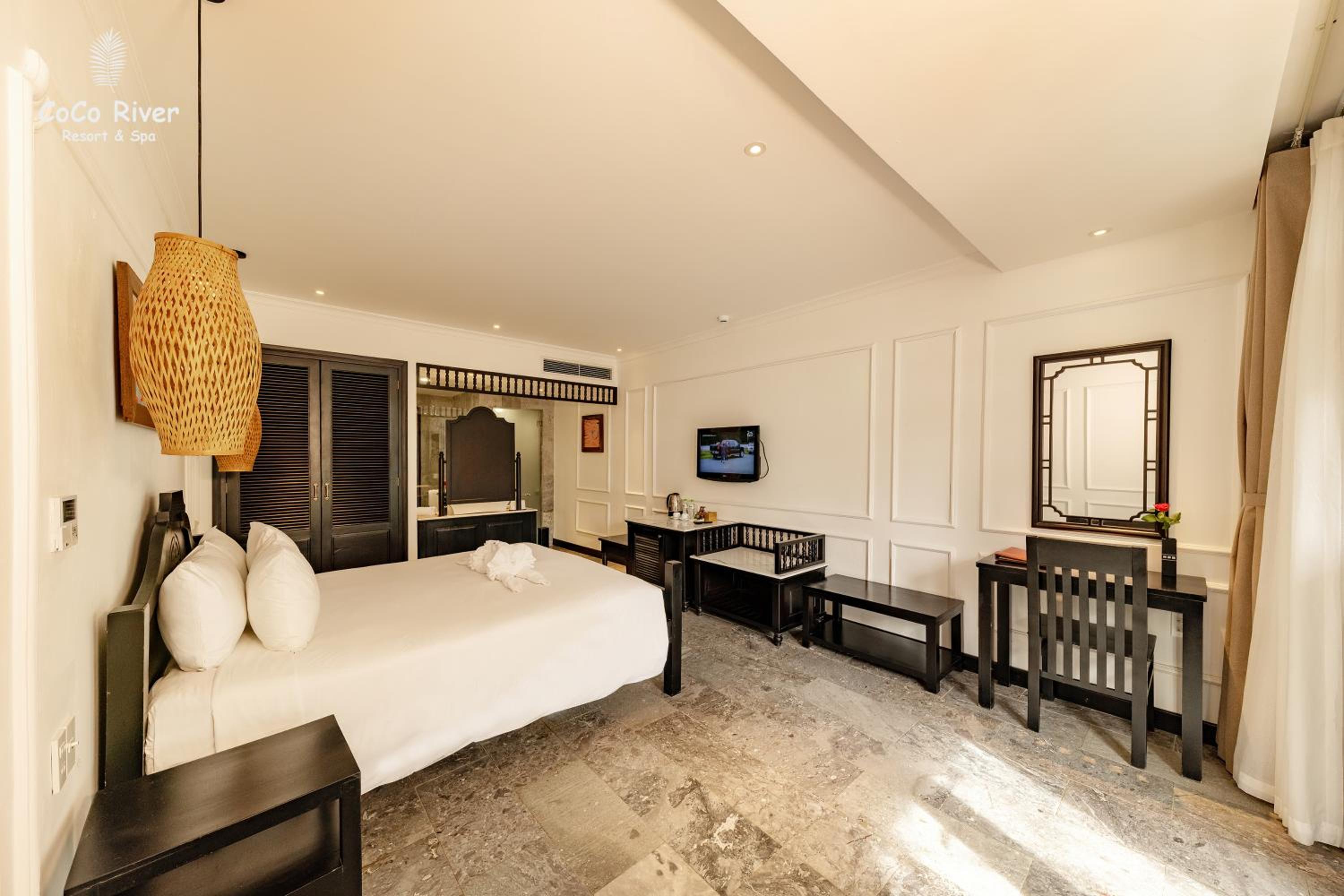 Deluxe Double Room with Pool View