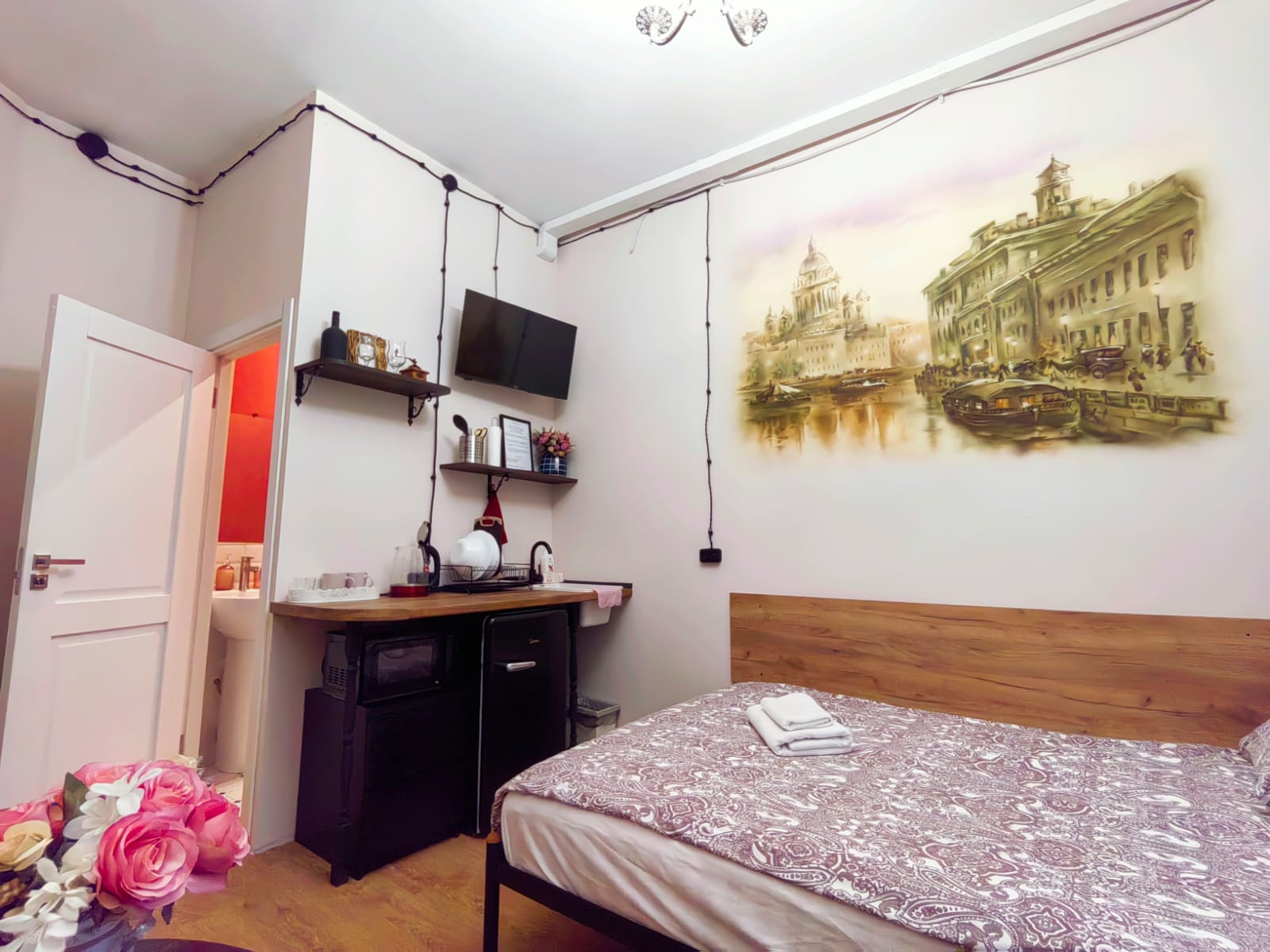 Студия "Сны Петербурга" Бесконтактное размещение с возможностью хранения багажа.