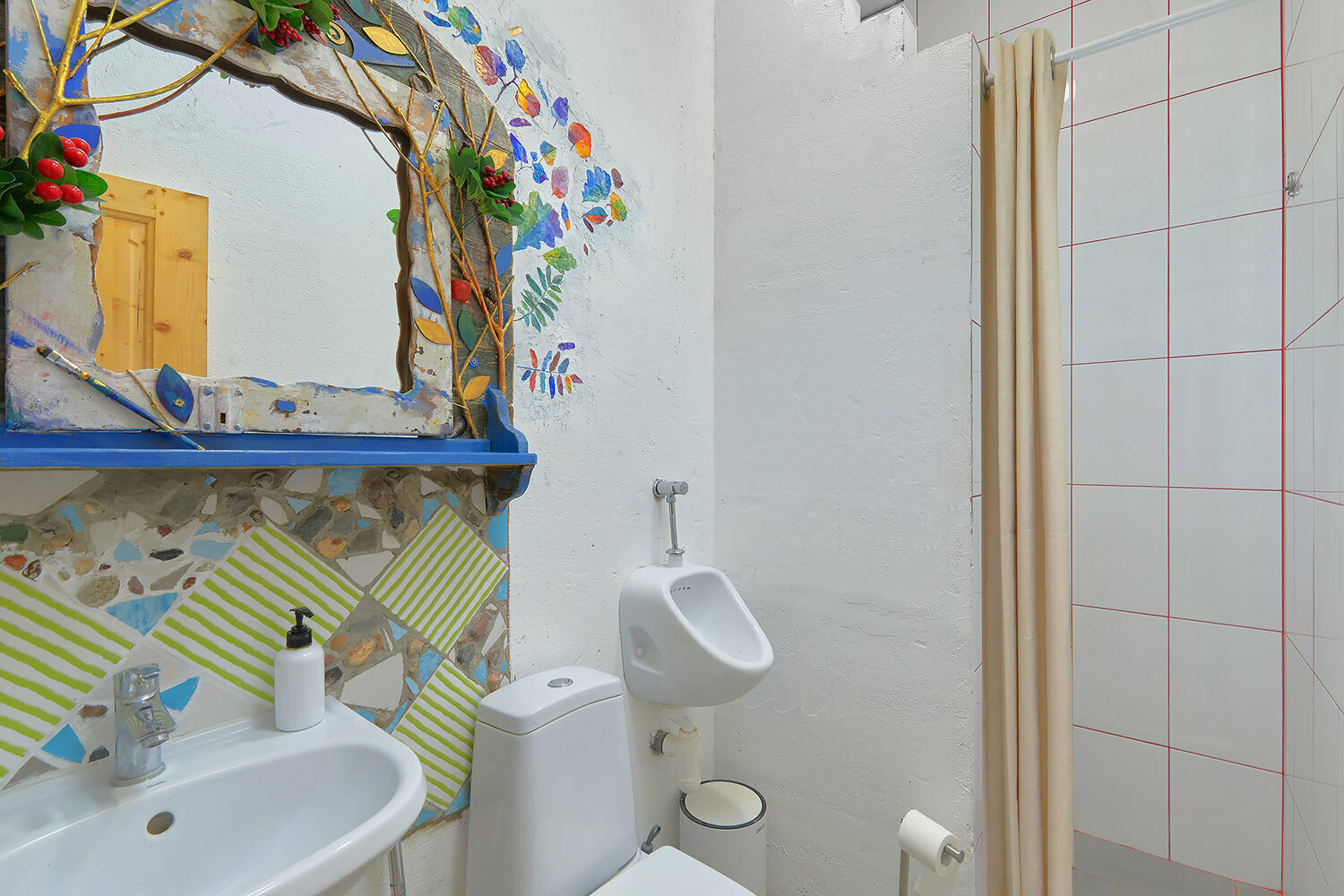 Арт-апартаменты "Сказочный лес"