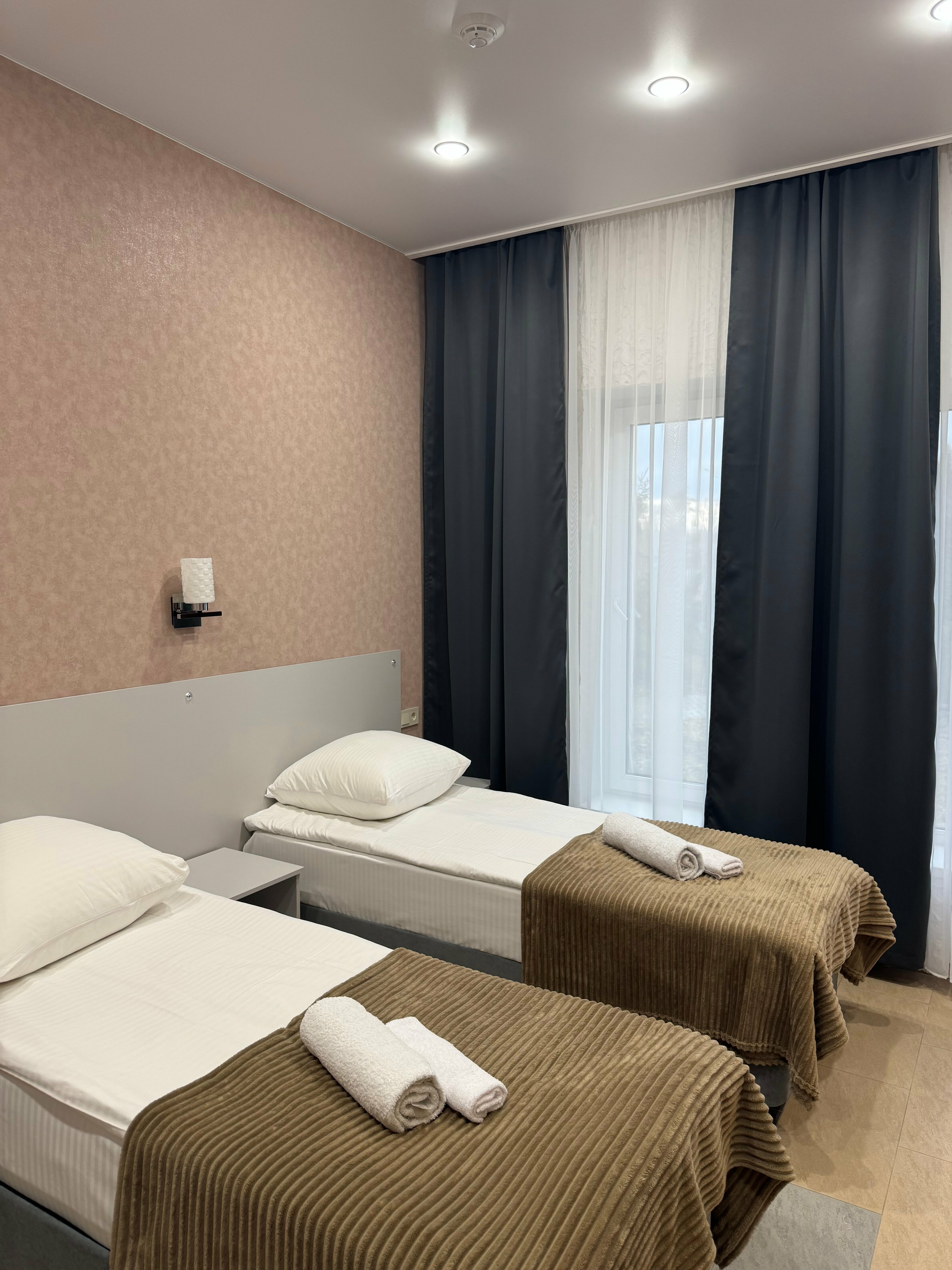 Улучшенный двухместный номер с 2 отдельными кроватями