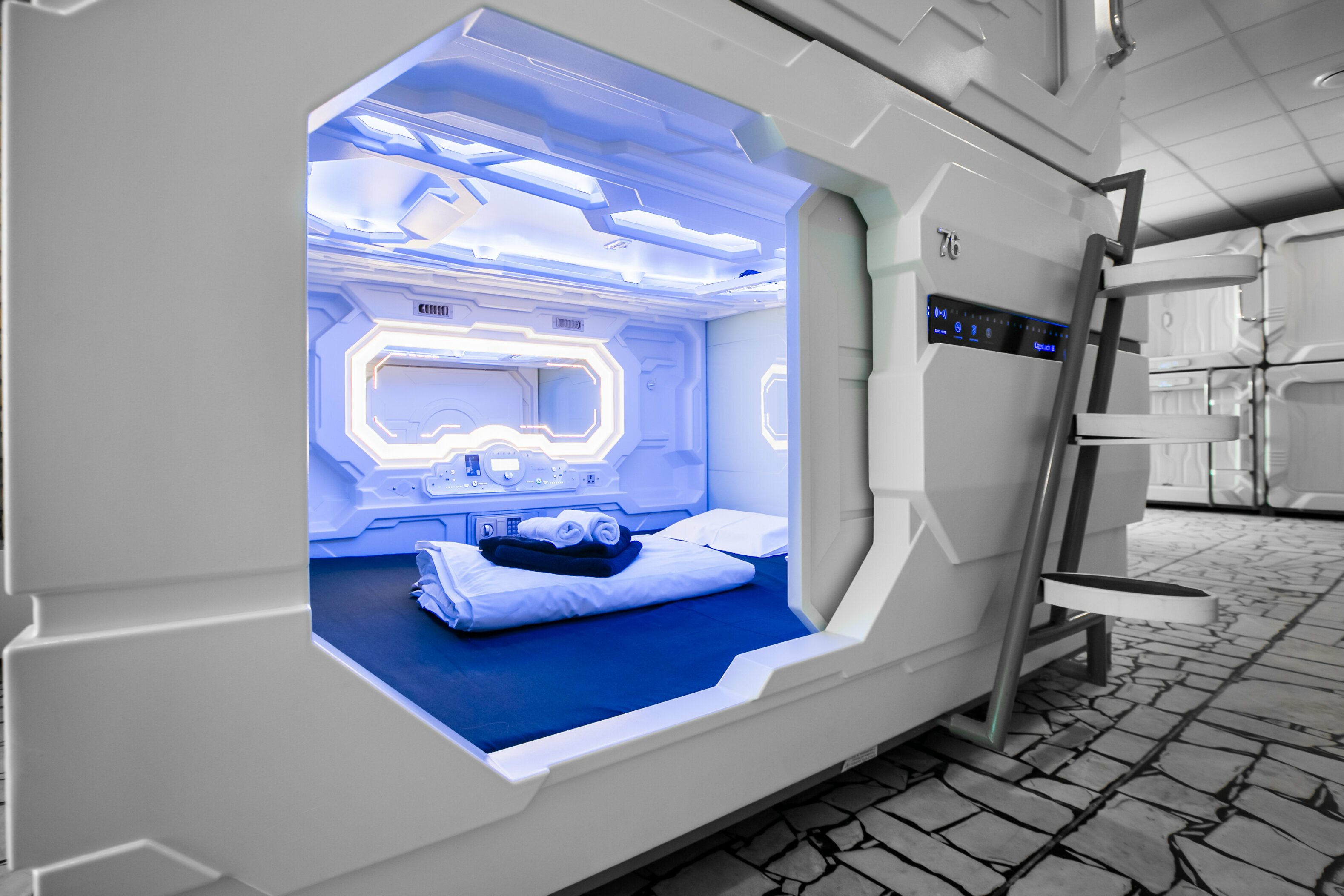 Двухместная капсула, ширина спального места 160 см