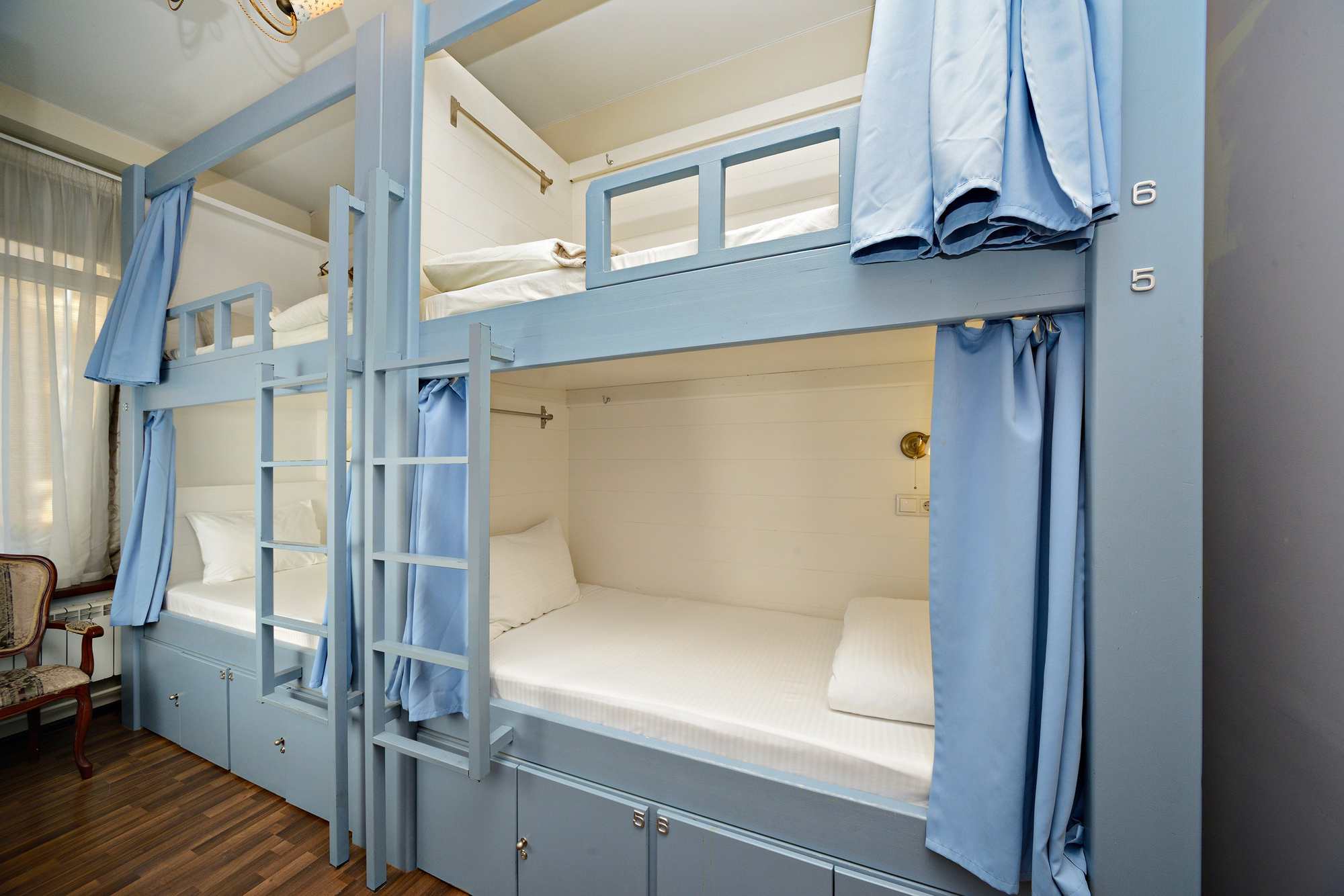 Кровать в общем 6-местном номере